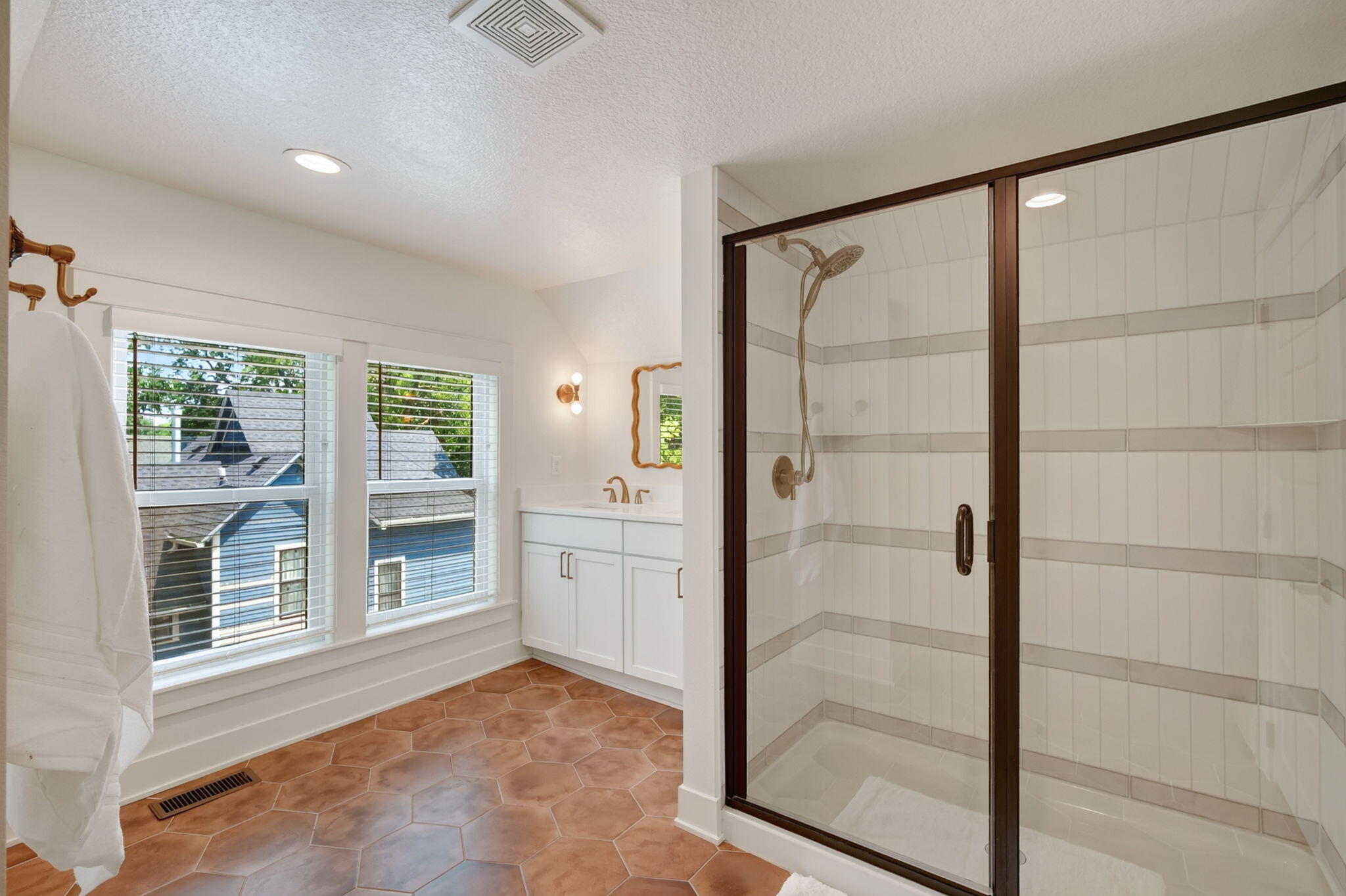 1107 24th Street Property Photo 20