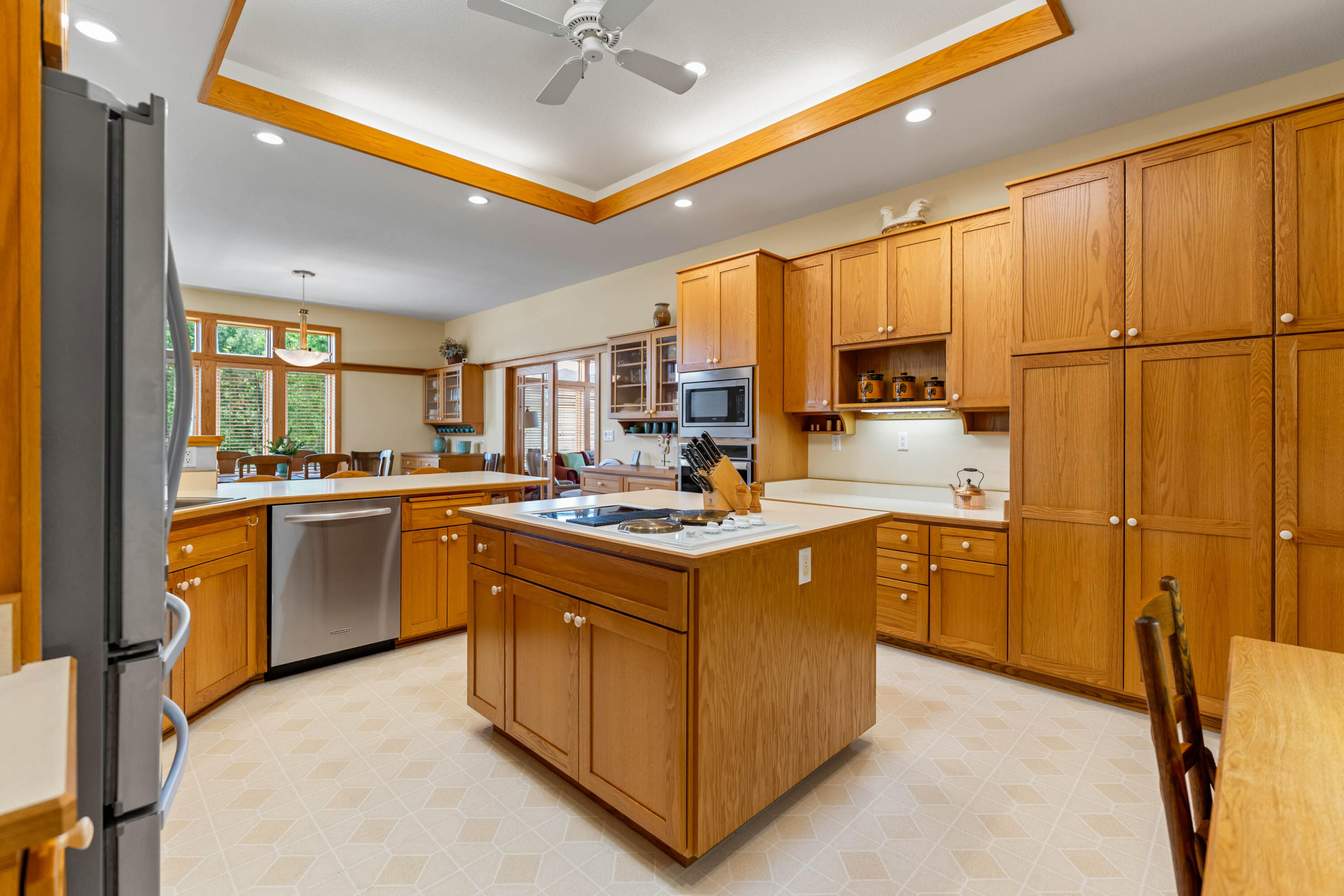212 Deere Road Property Photo 4