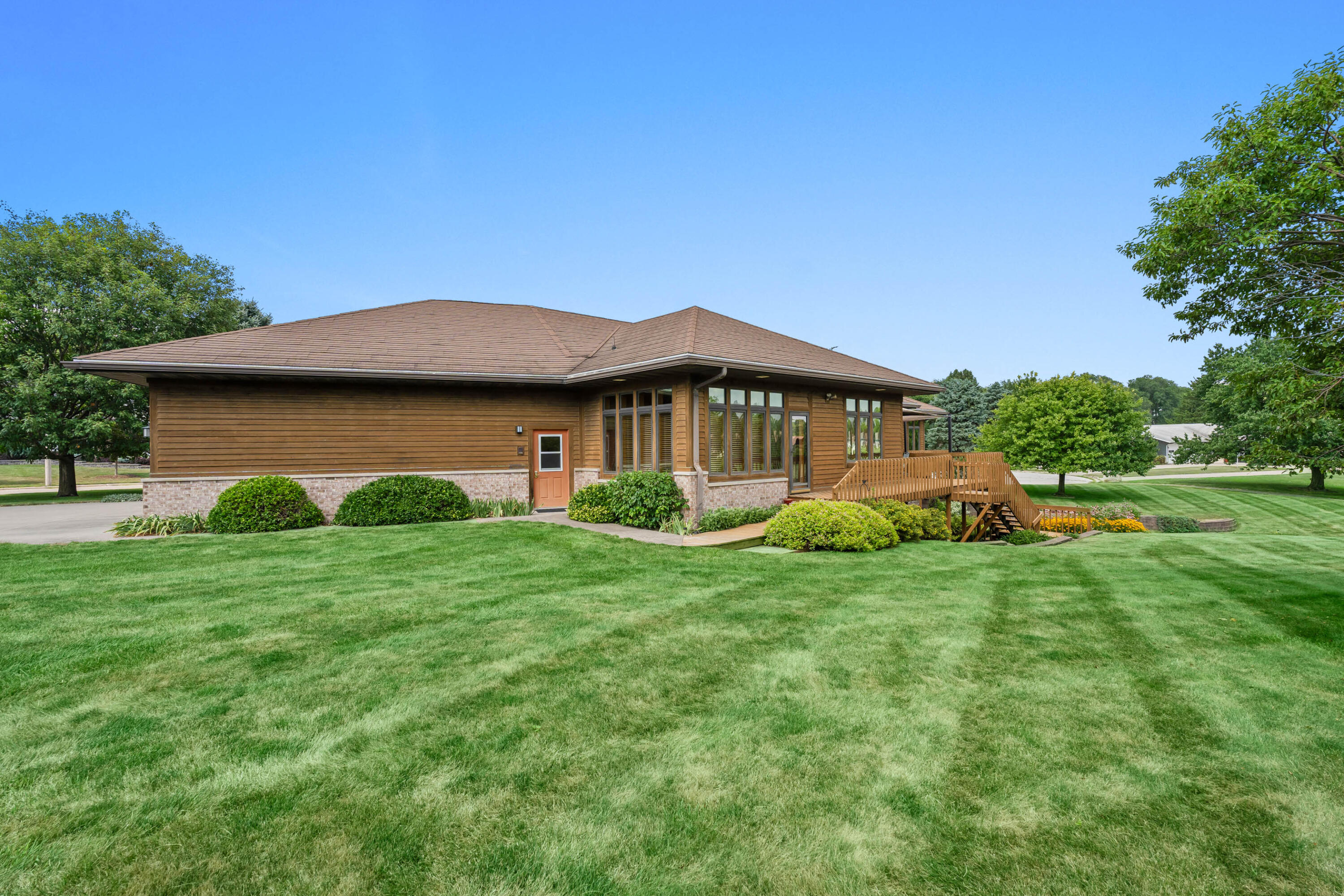 212 Deere Road Property Photo 32