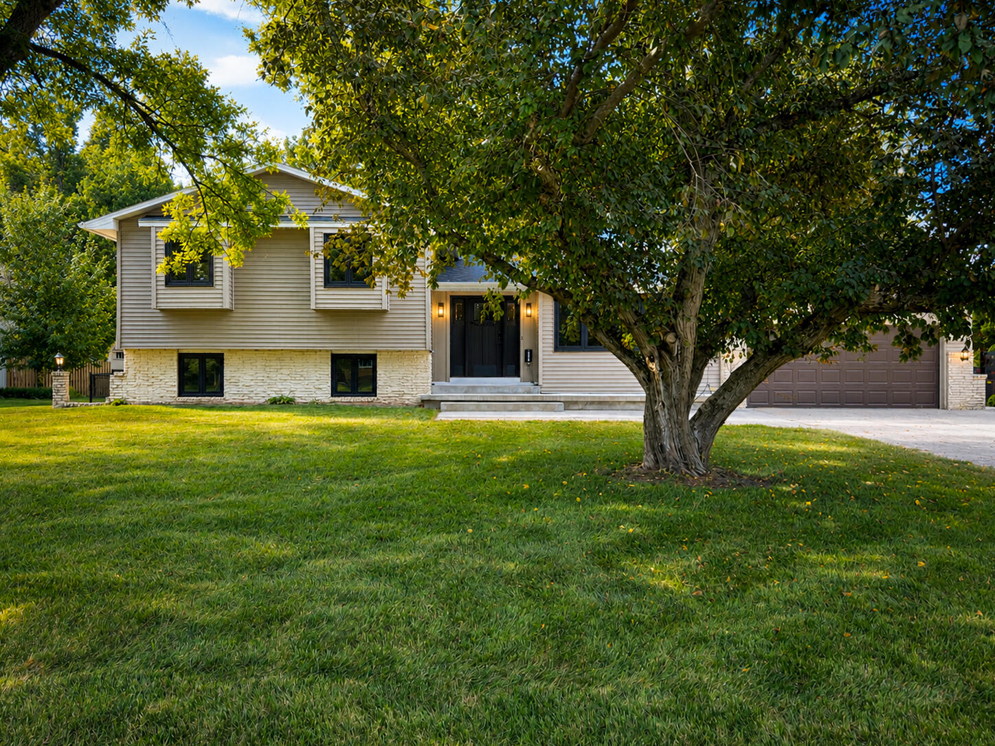 1432 Kate Shelley Drive Property Photo 2