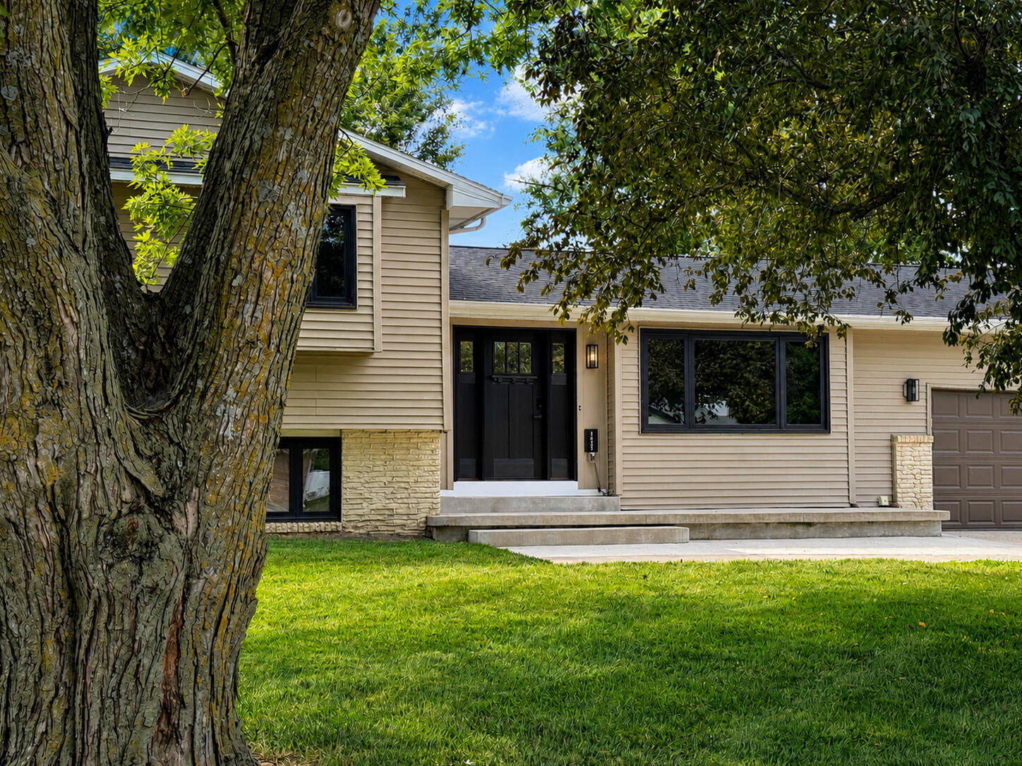 1432 Kate Shelley Drive Property Photo 3