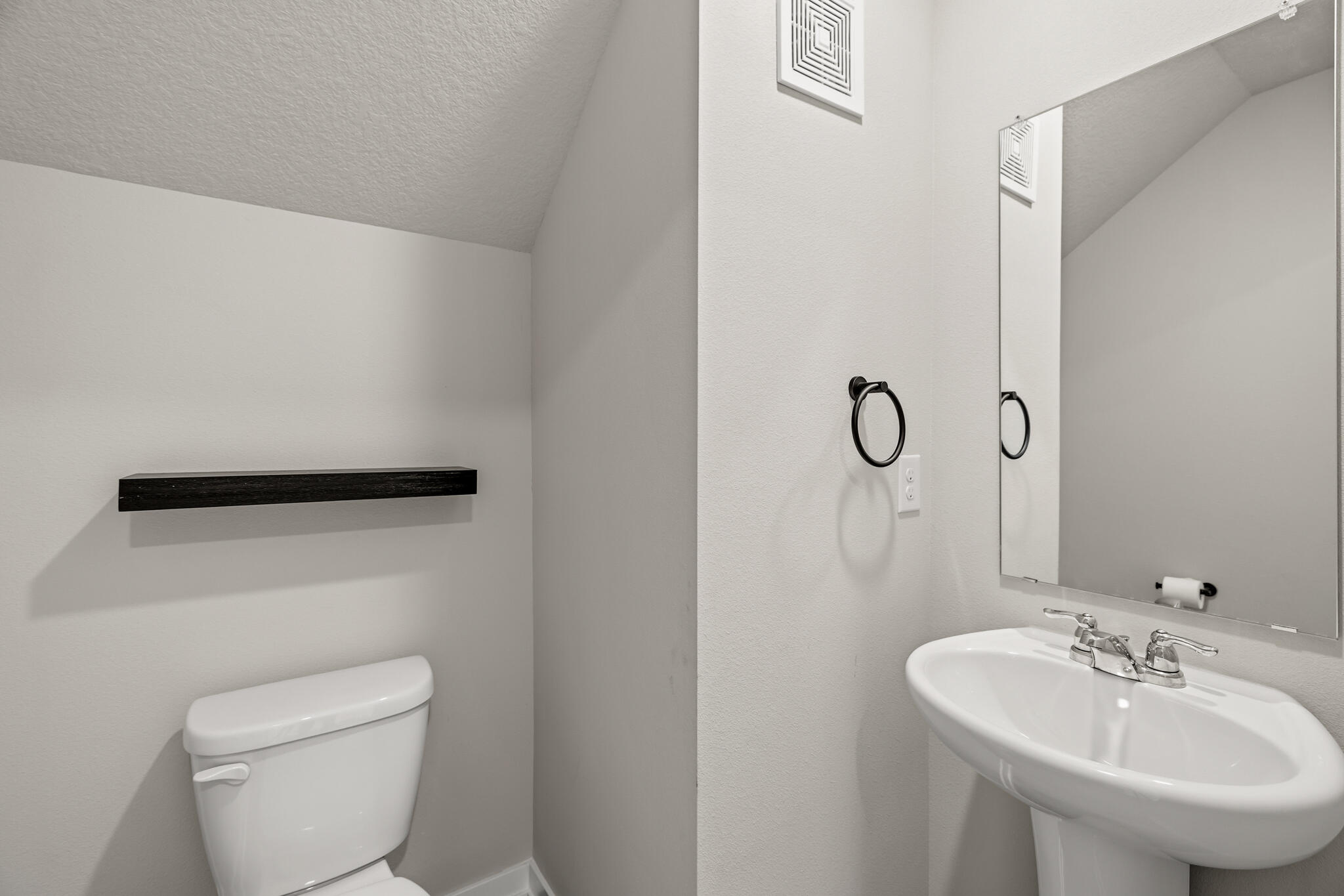 5532 144th Street Property Photo 6
