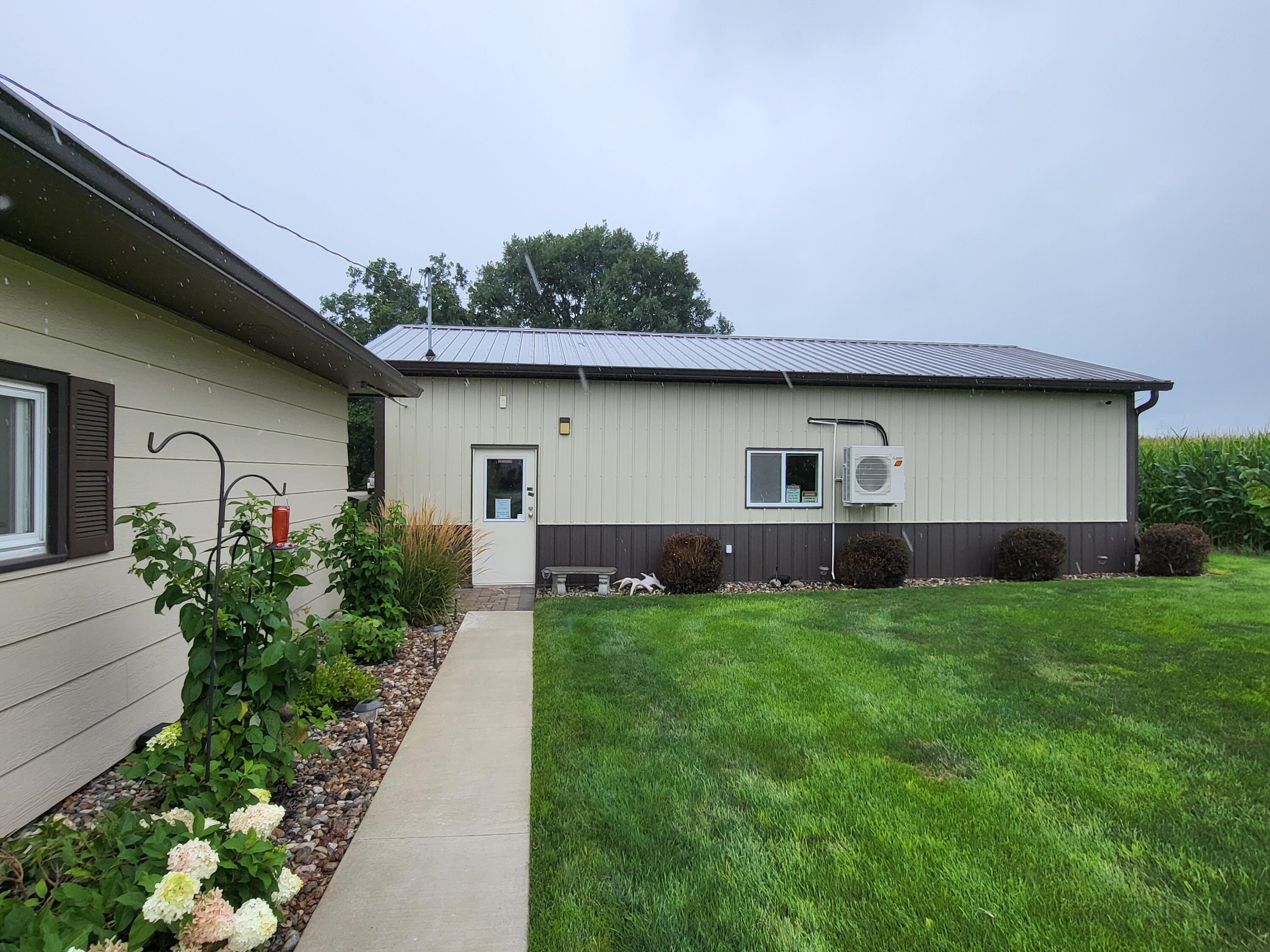 1424 Clinton Street Property Photo 28