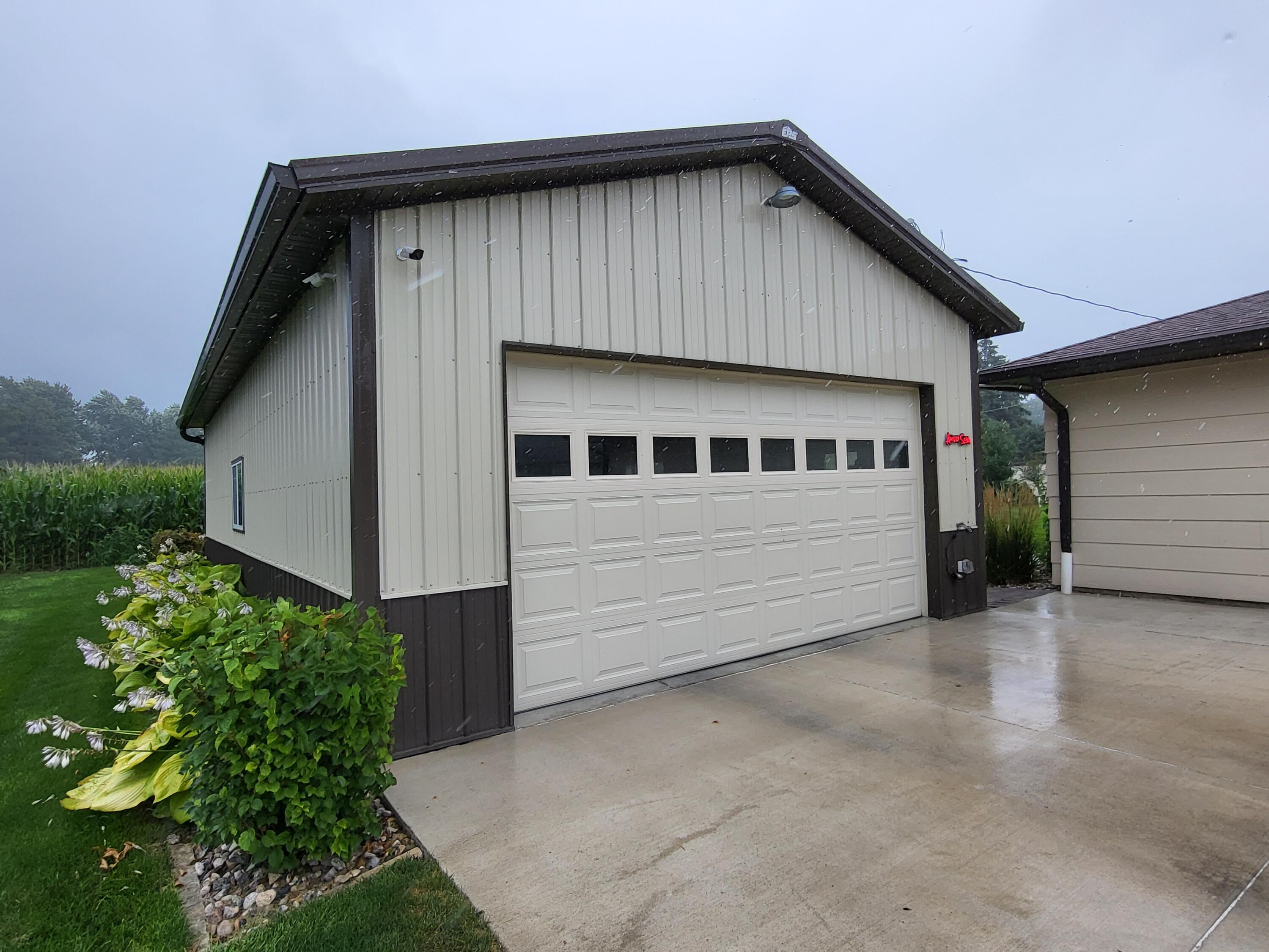 1424 Clinton Street Property Photo 33