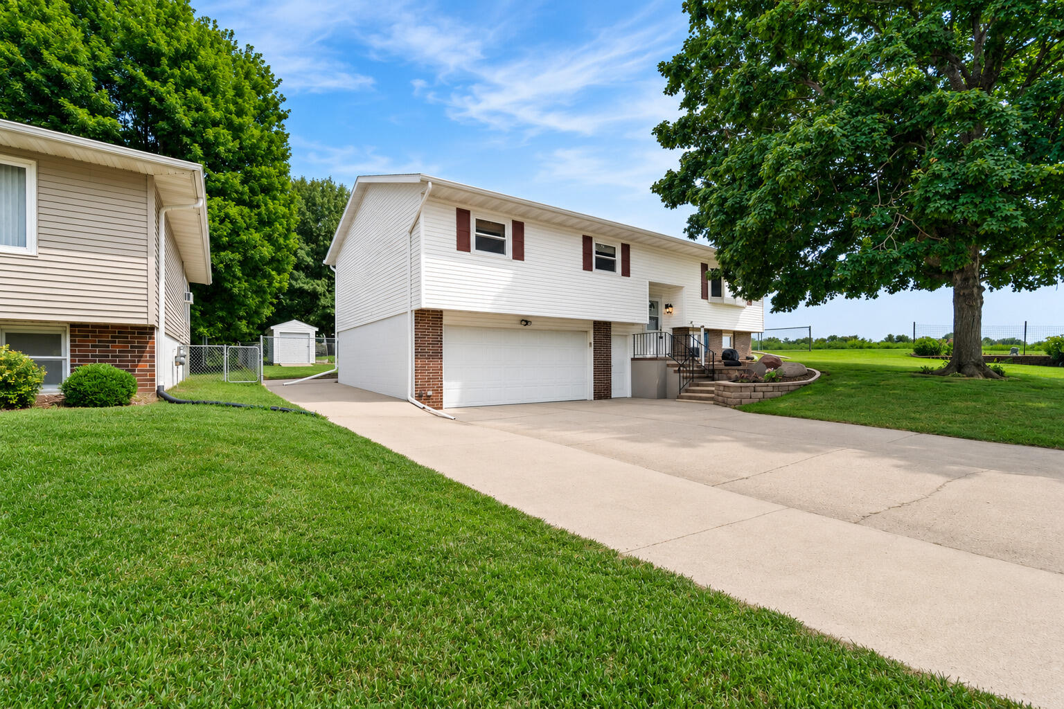 313 Lynne Drive Property Photo 1