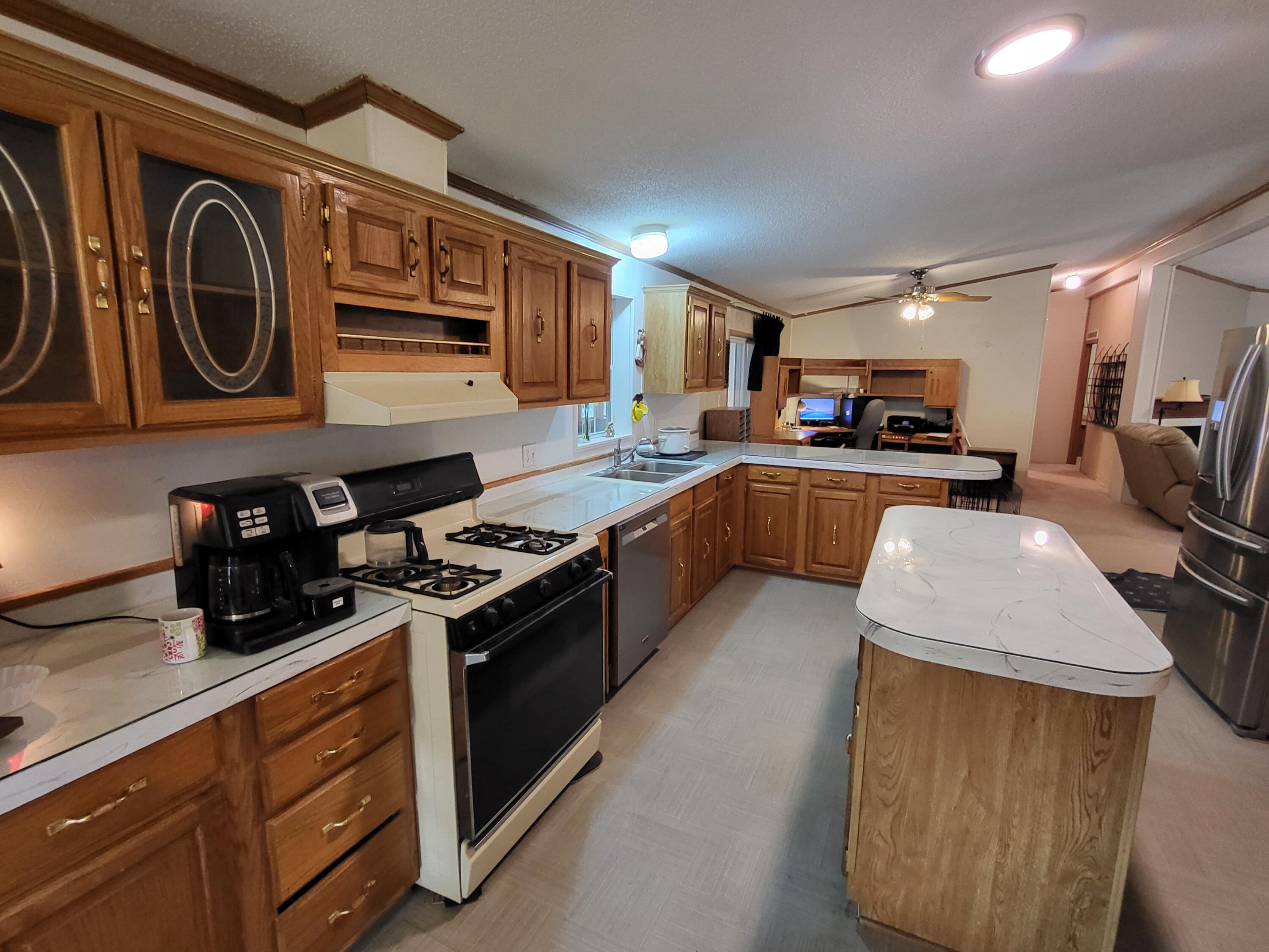 403 W 8th Street Property Photo 5