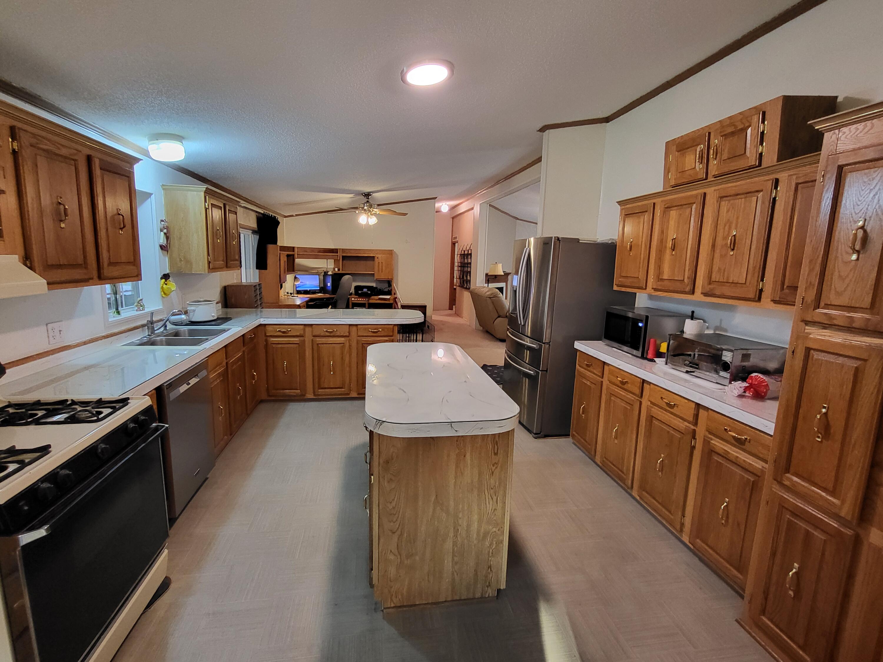 403 W 8th Street Property Photo 6