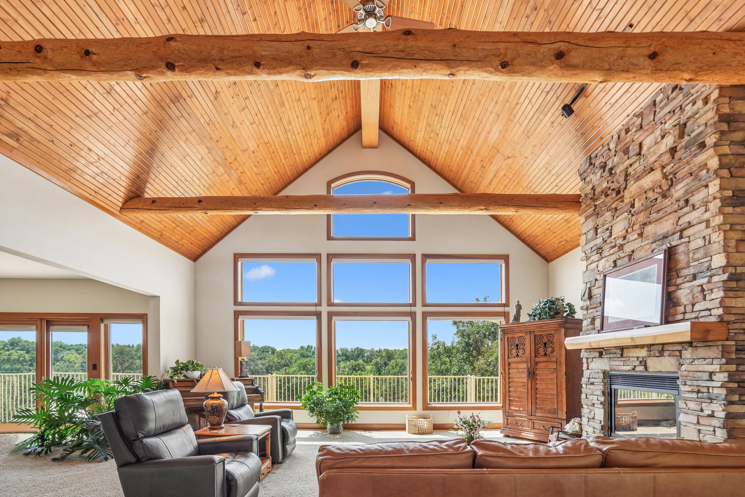 27548 Timber Road Property Photo 6