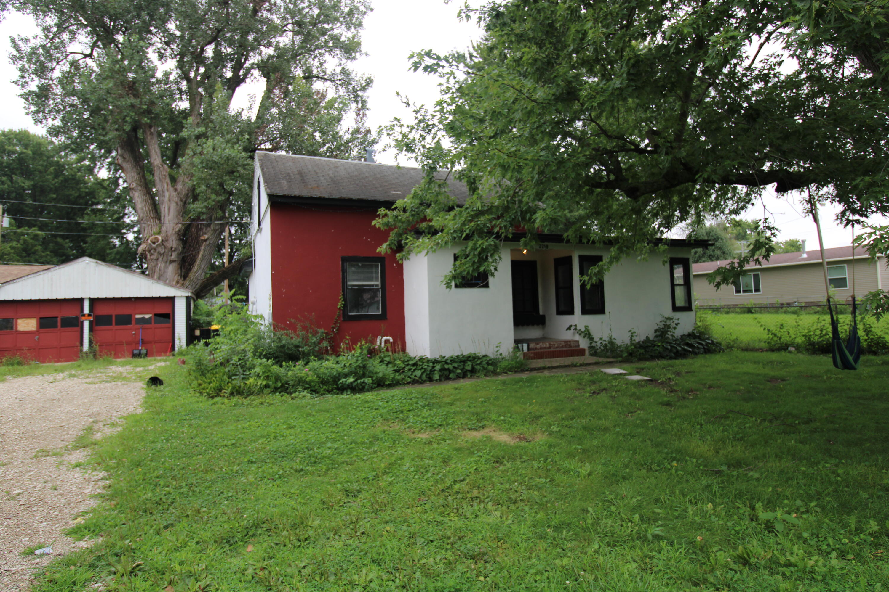 2218 Boone Street Property Photo 1