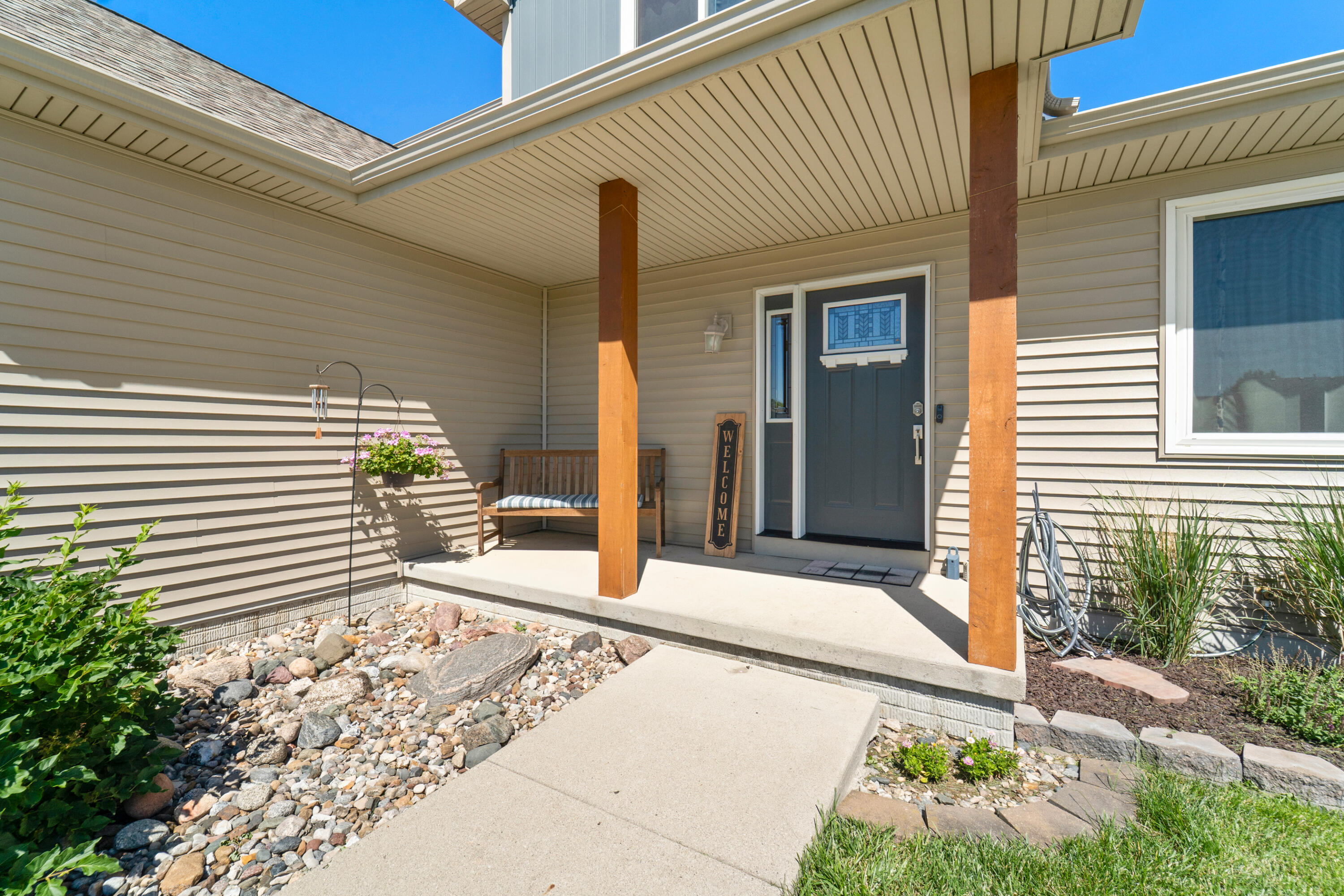302 Upstill Street Property Photo 3