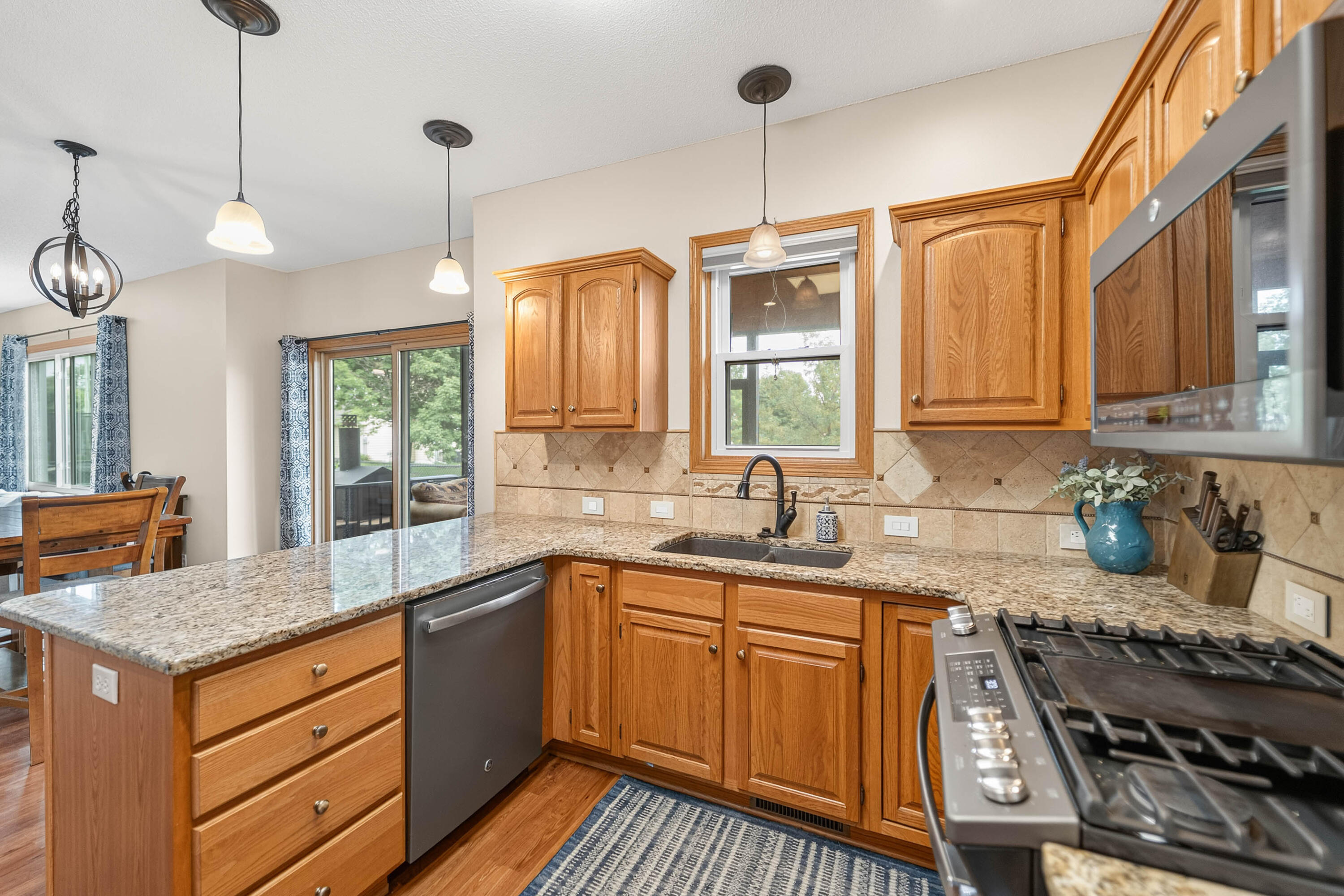 302 Upstill Street Property Photo 9