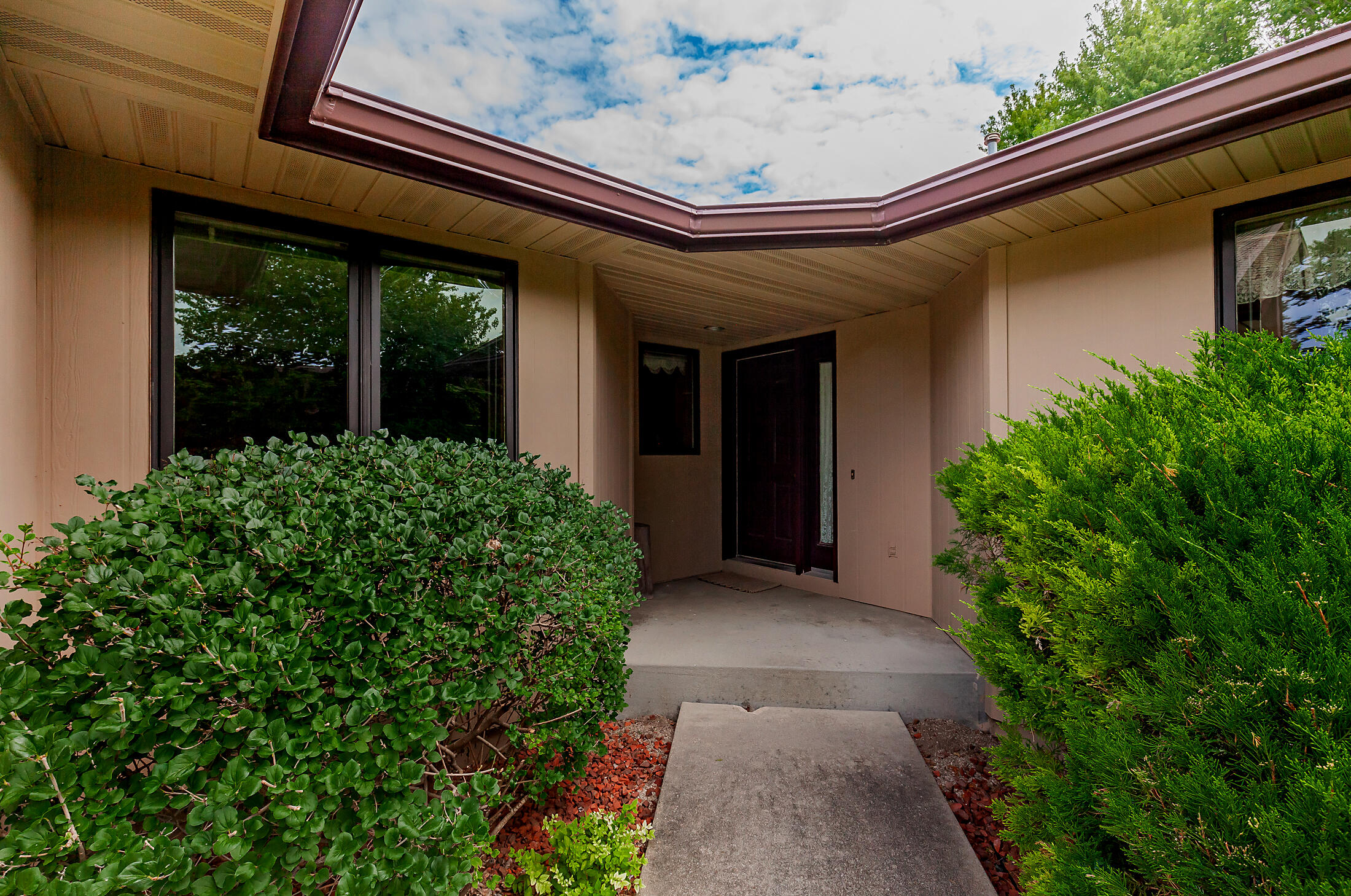 1514 Indiana Avenue Property Photo 2