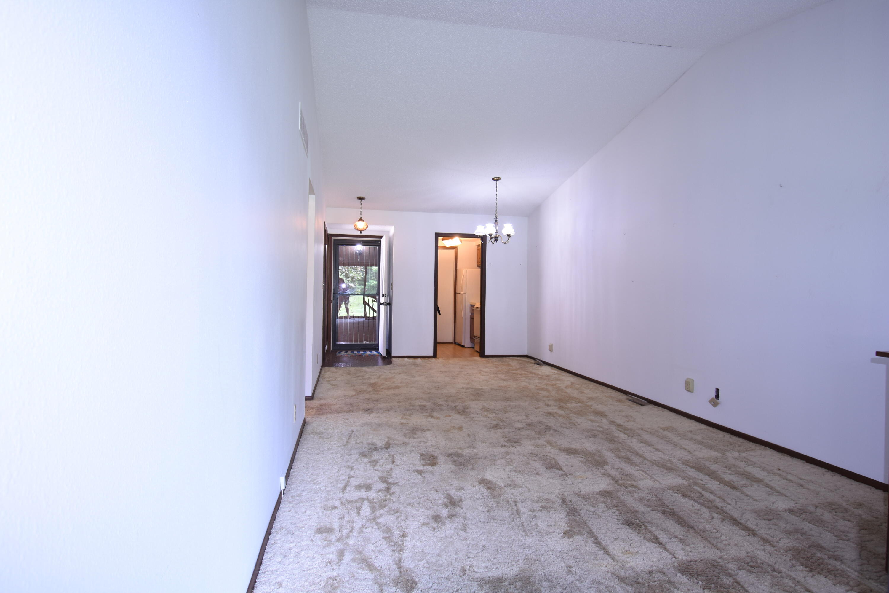 1123 Johnson Street Property Photo 3