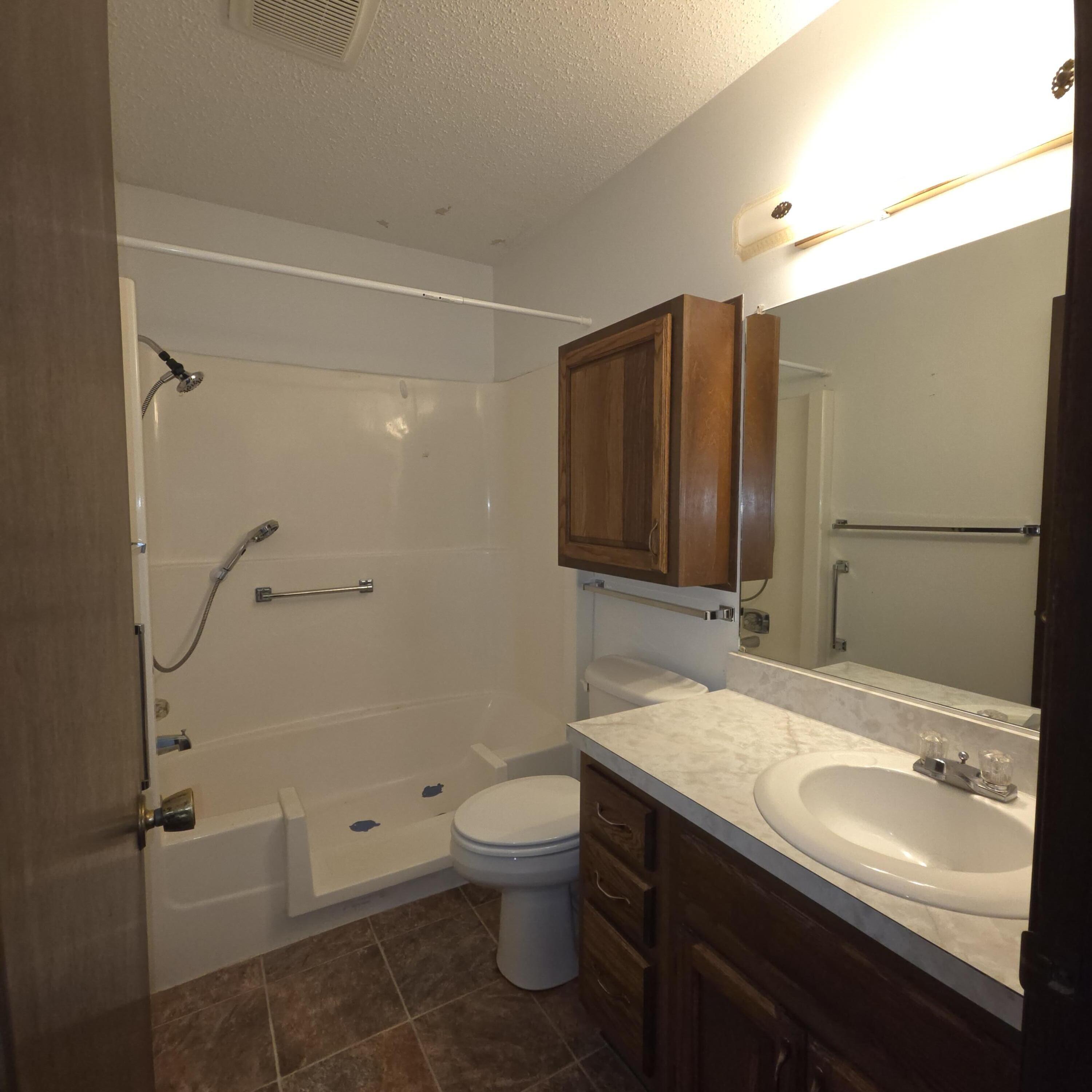 1123 Johnson Street Property Photo 7