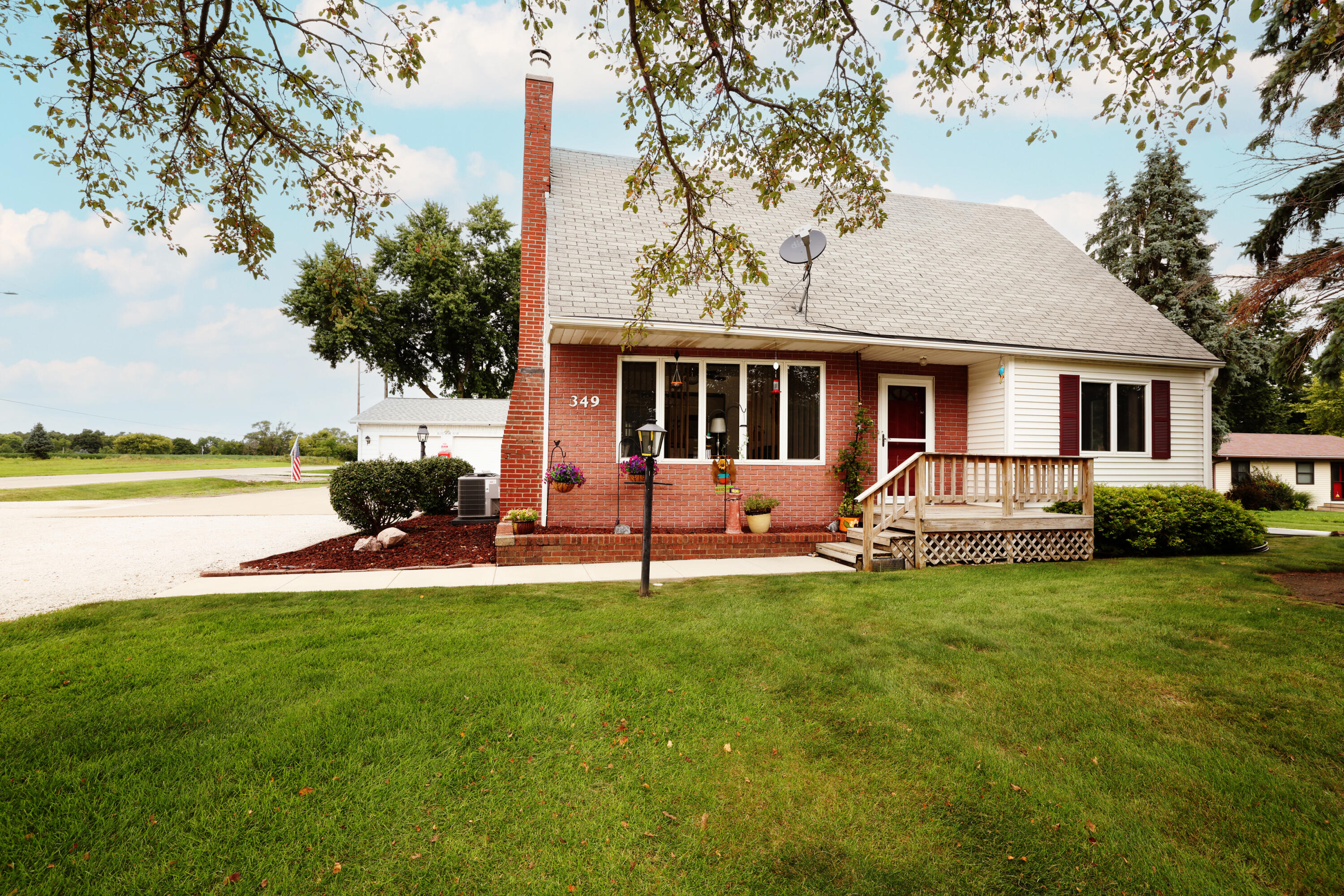 349 SW Ringold Street Property Photo 1
