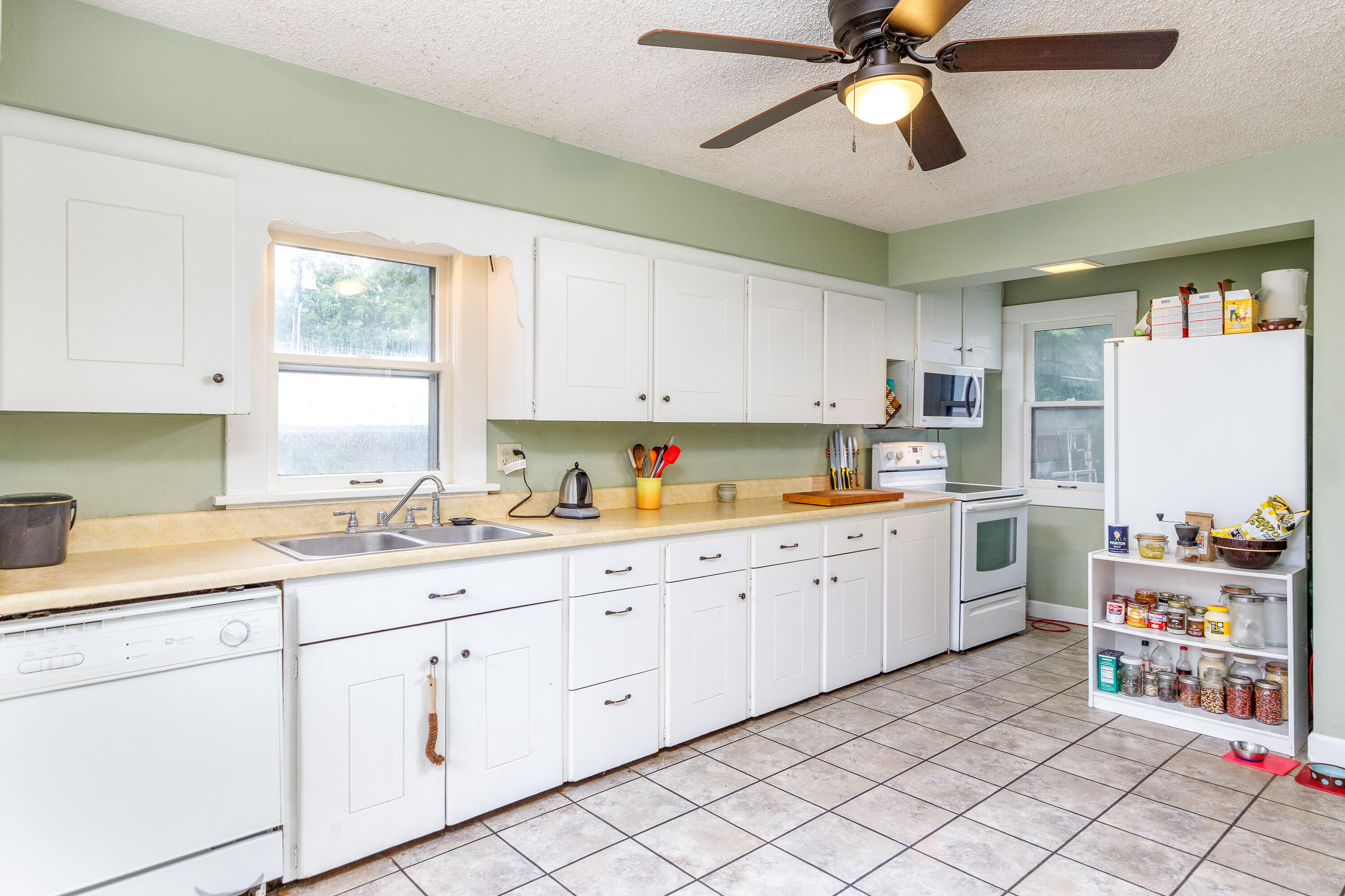 1203 Burnett Avenue Property Photo 11