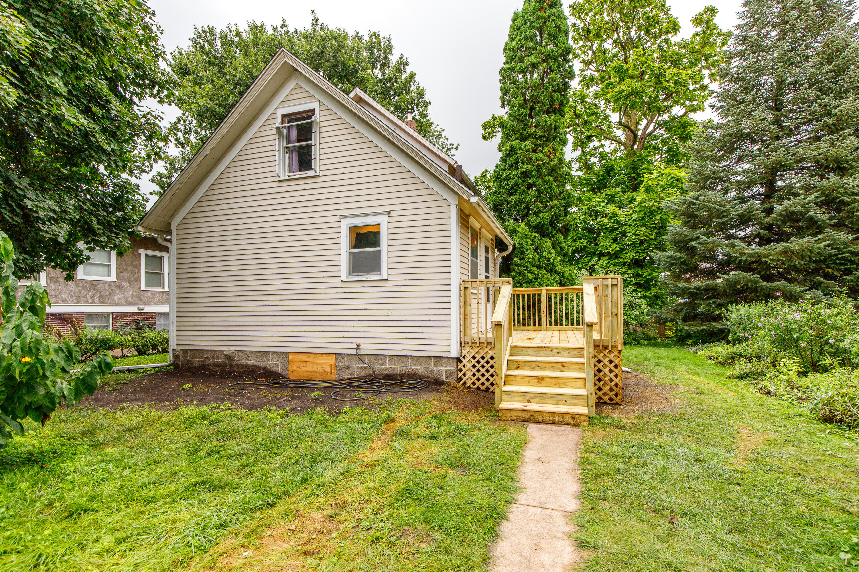 1203 Burnett Avenue Property Photo 24