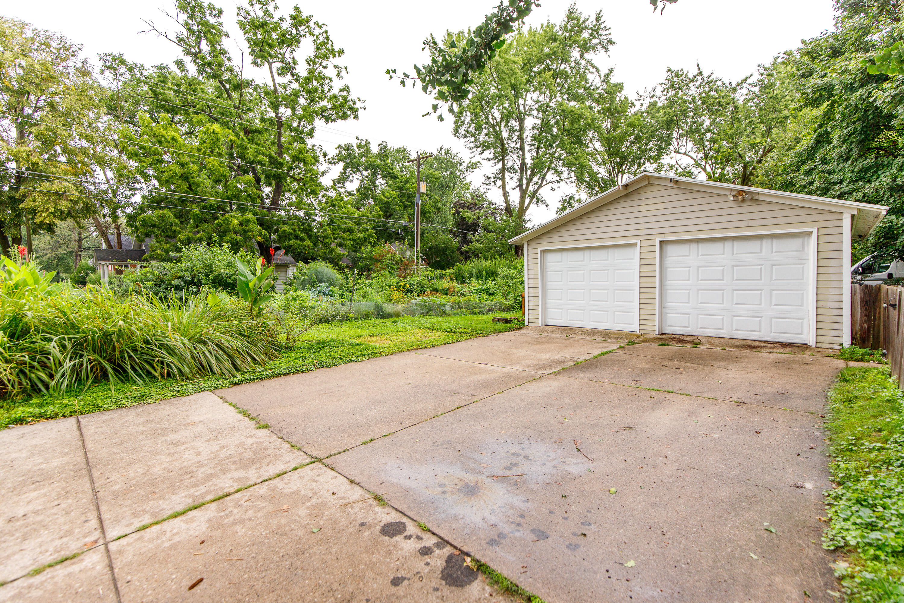 1203 Burnett Avenue Property Photo 26