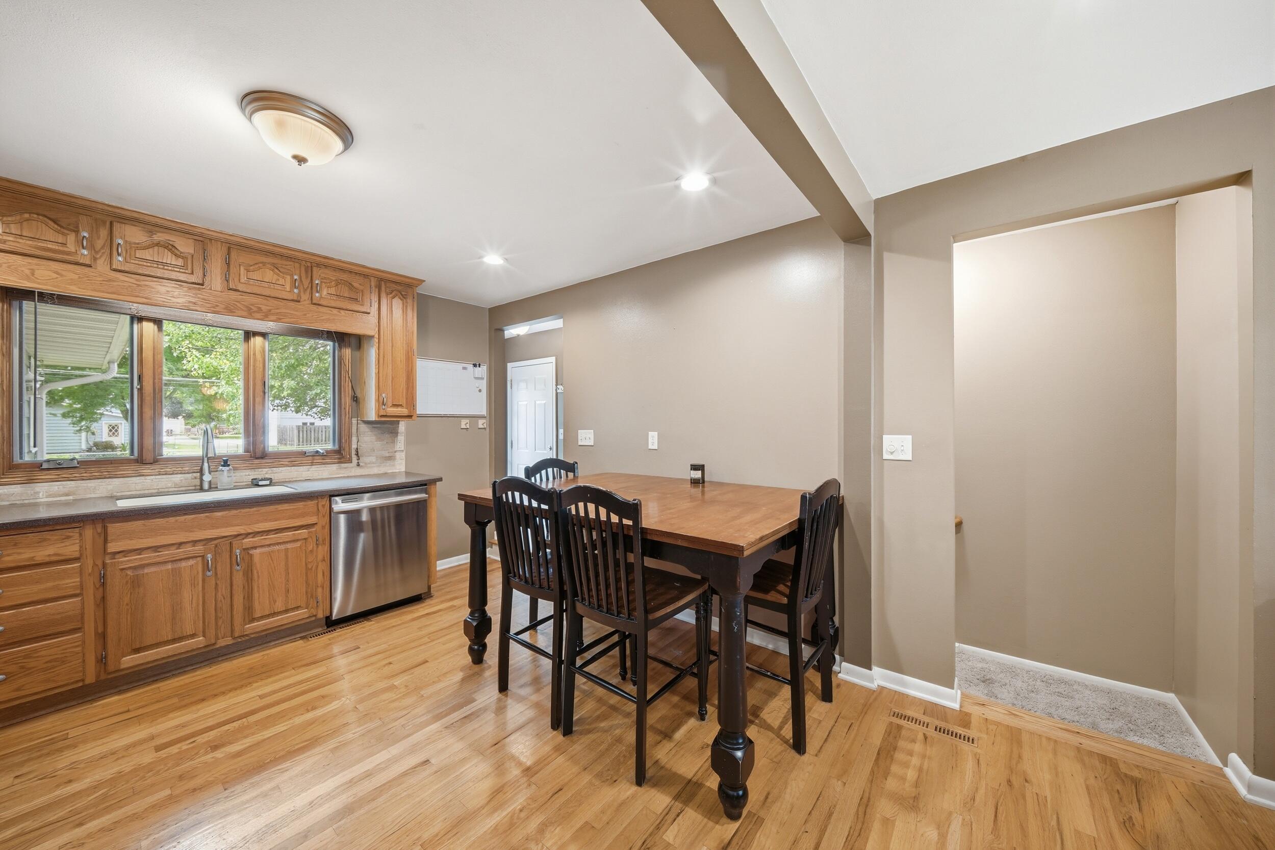704 15th Street Property Photo 5
