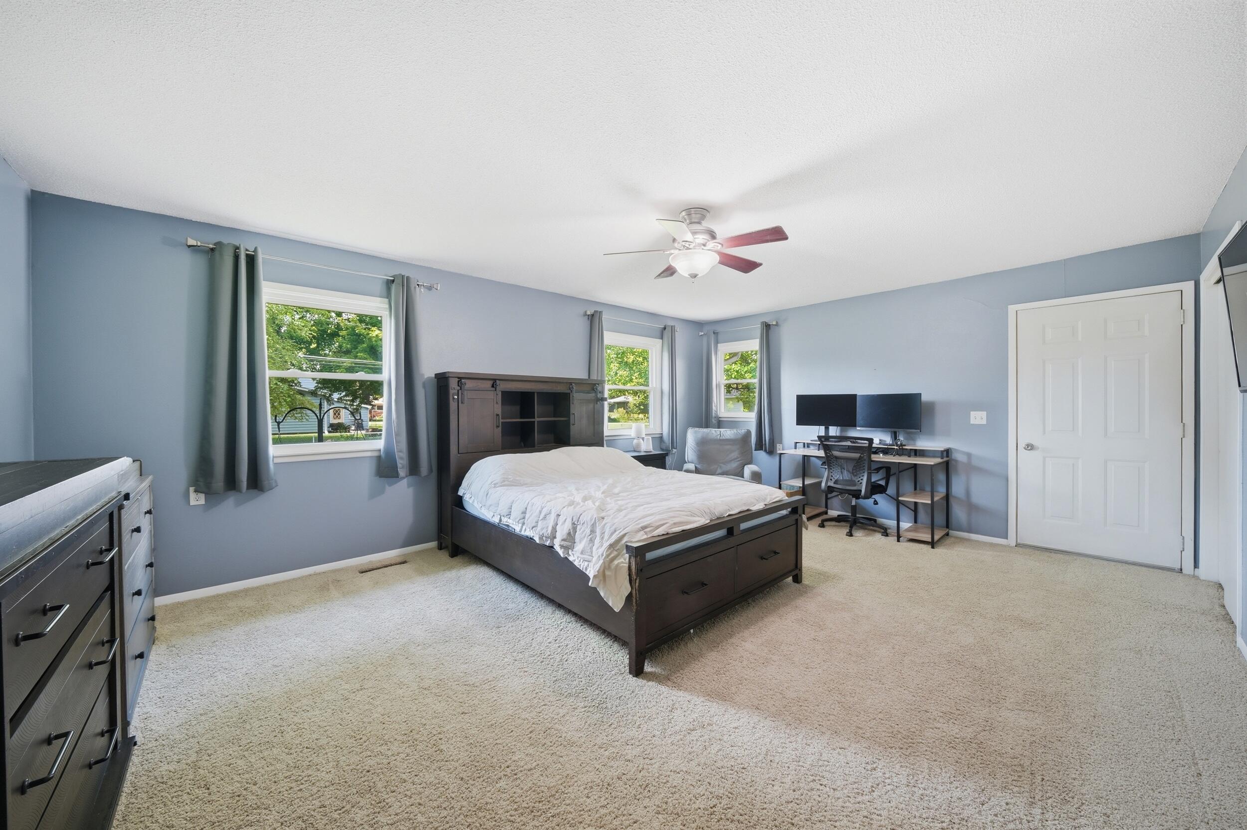 704 15th Street Property Photo 8