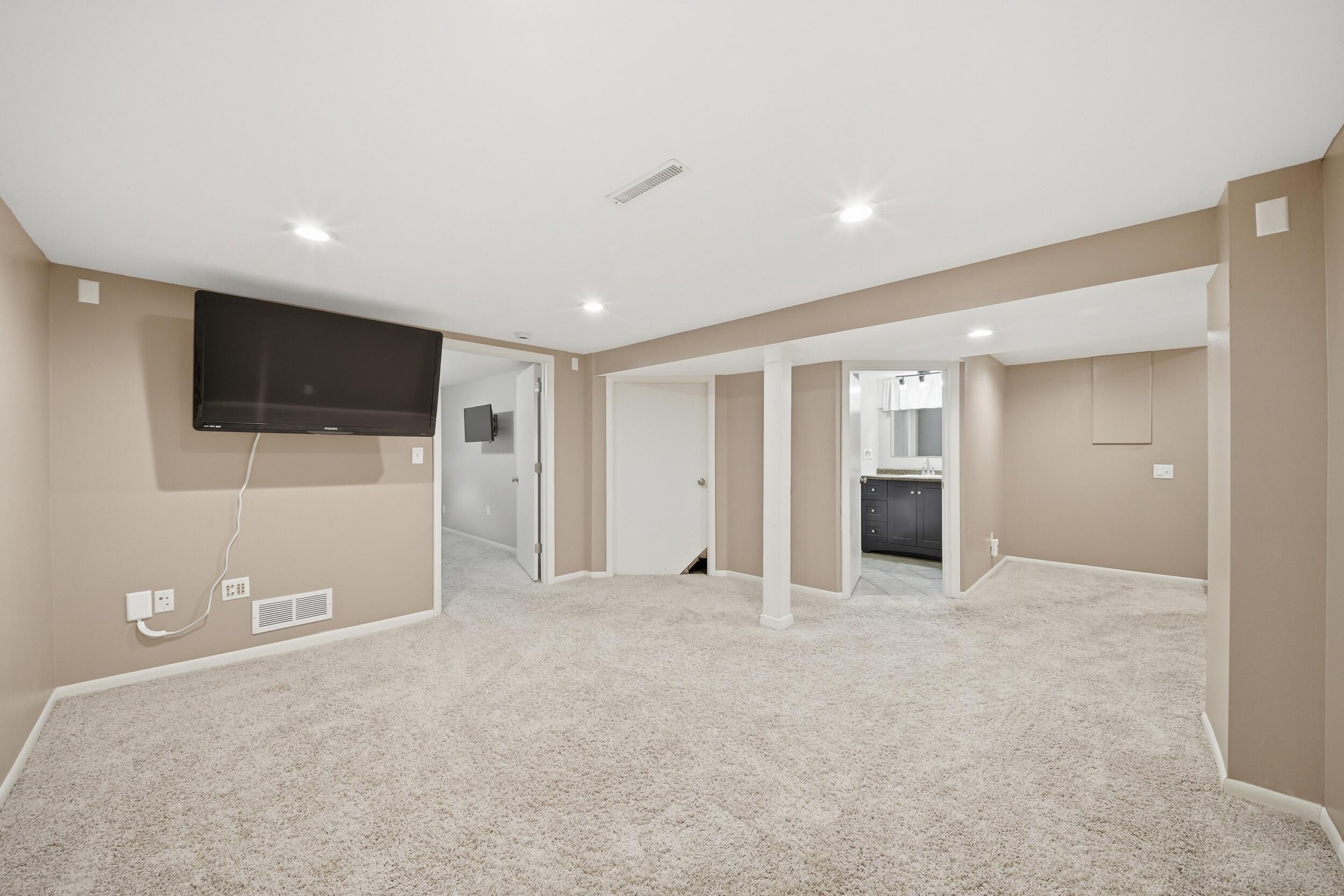 704 15th Street Property Photo 12