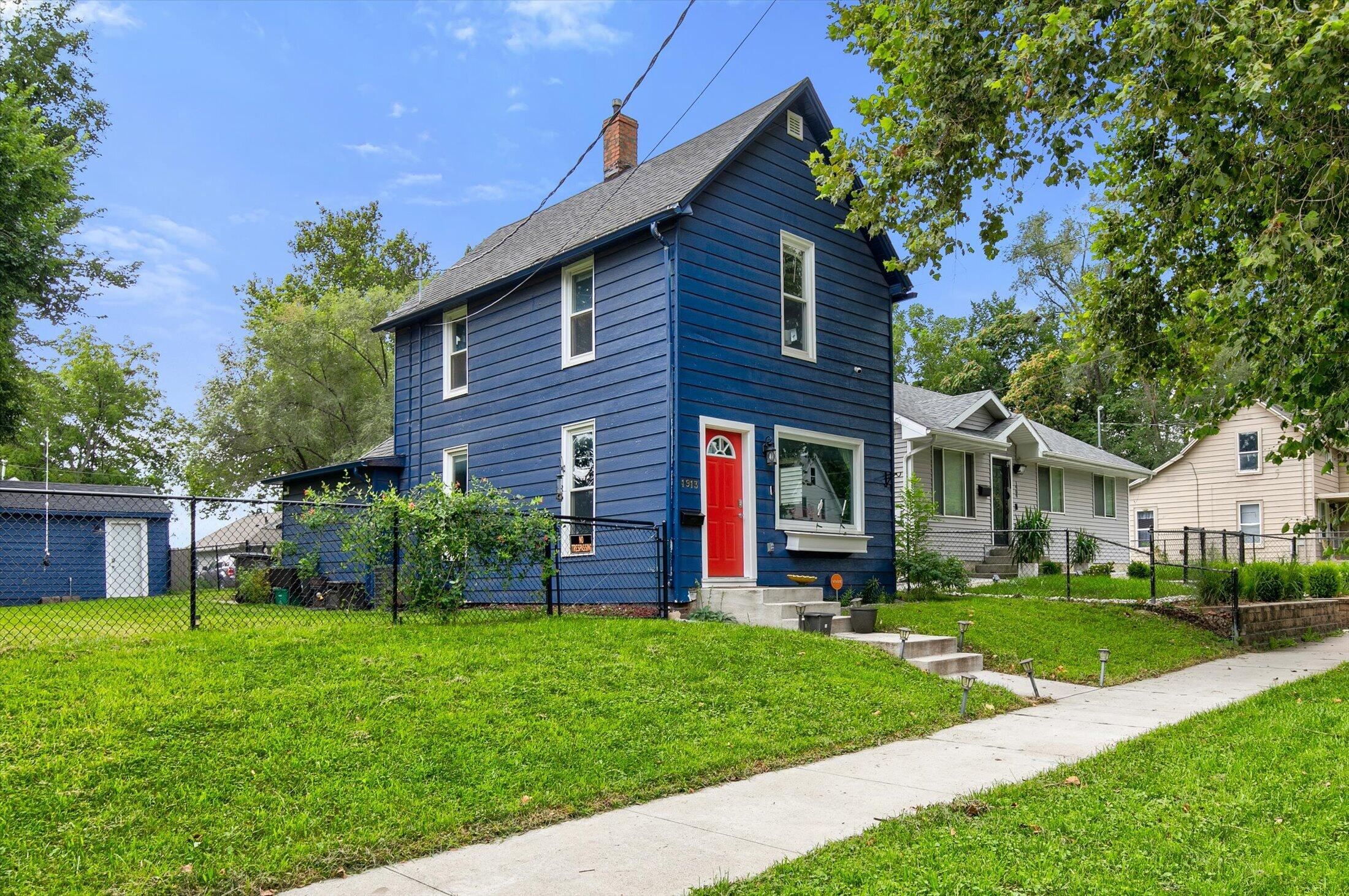 1913 E Walnut Street Property Photo 33