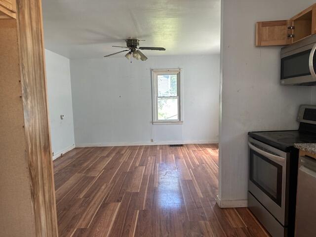 419 H Avenue Property Photo 8