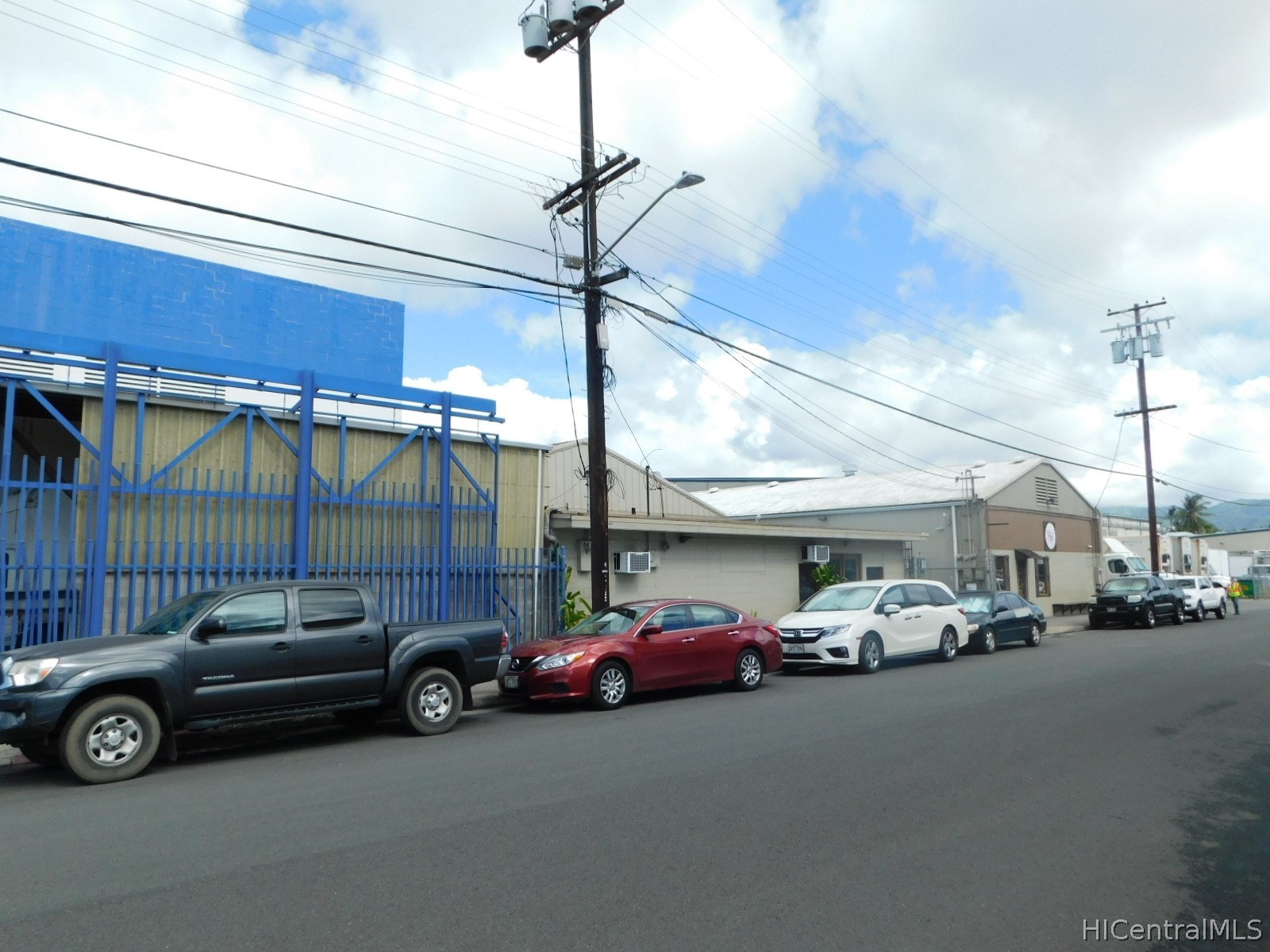 2726 Waiwai Loop Property Photo 15