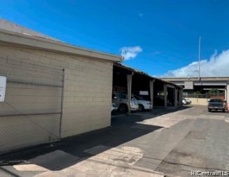2726 Waiwai Loop Property Photo 12