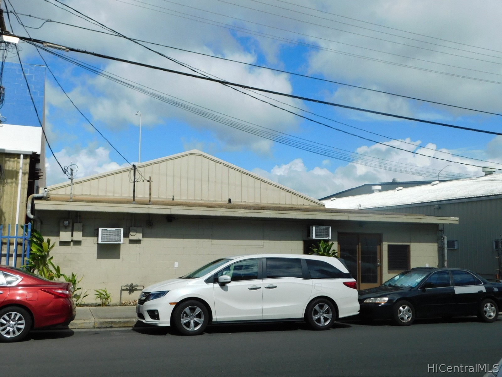 2726 Waiwai Loop Property Photo 17