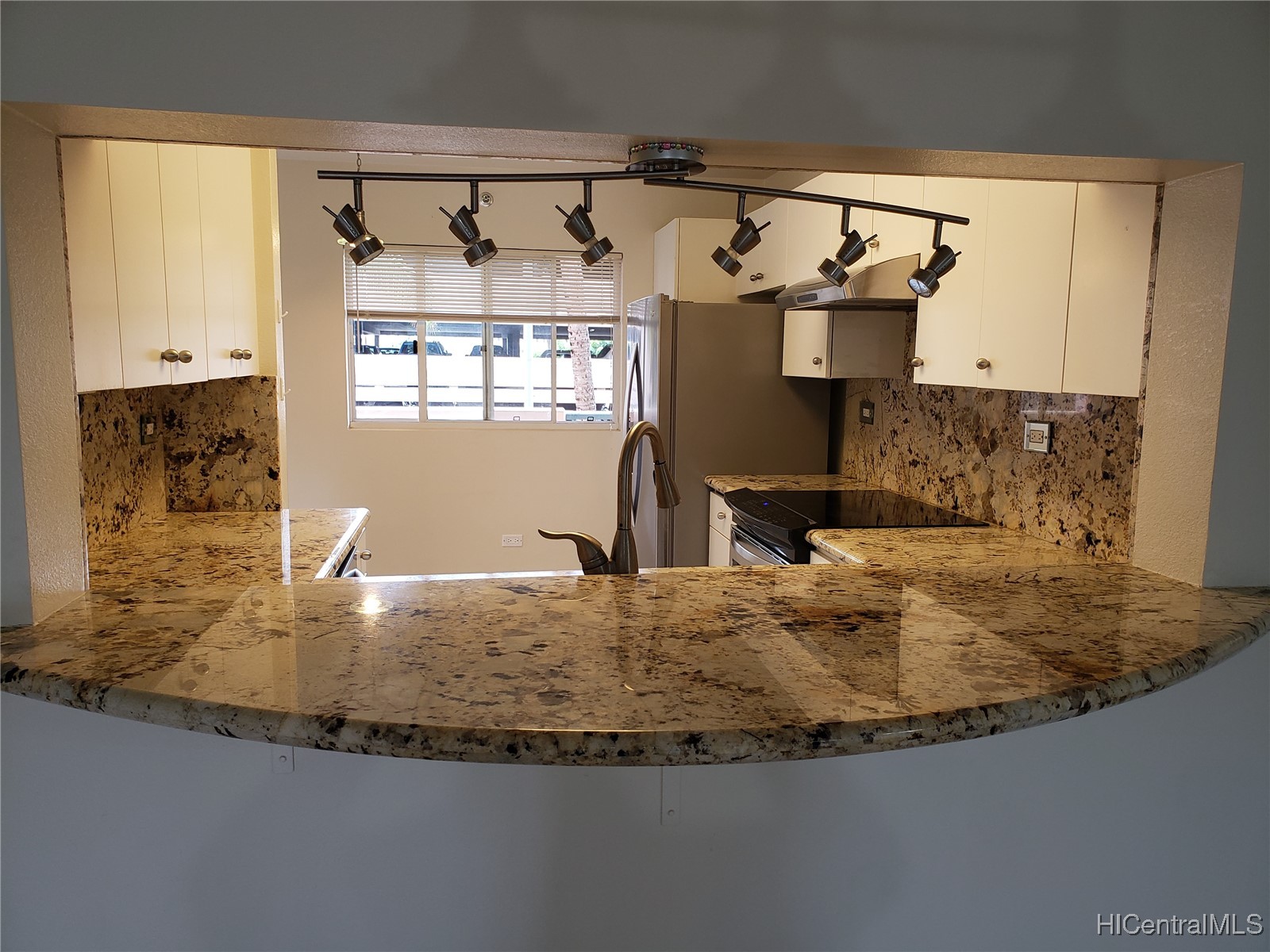 3075 Ala Poha Place 301 Property Photo 1
