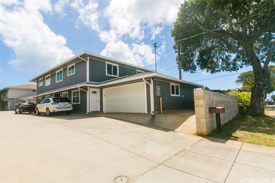 833 10th Avenue Property Photo