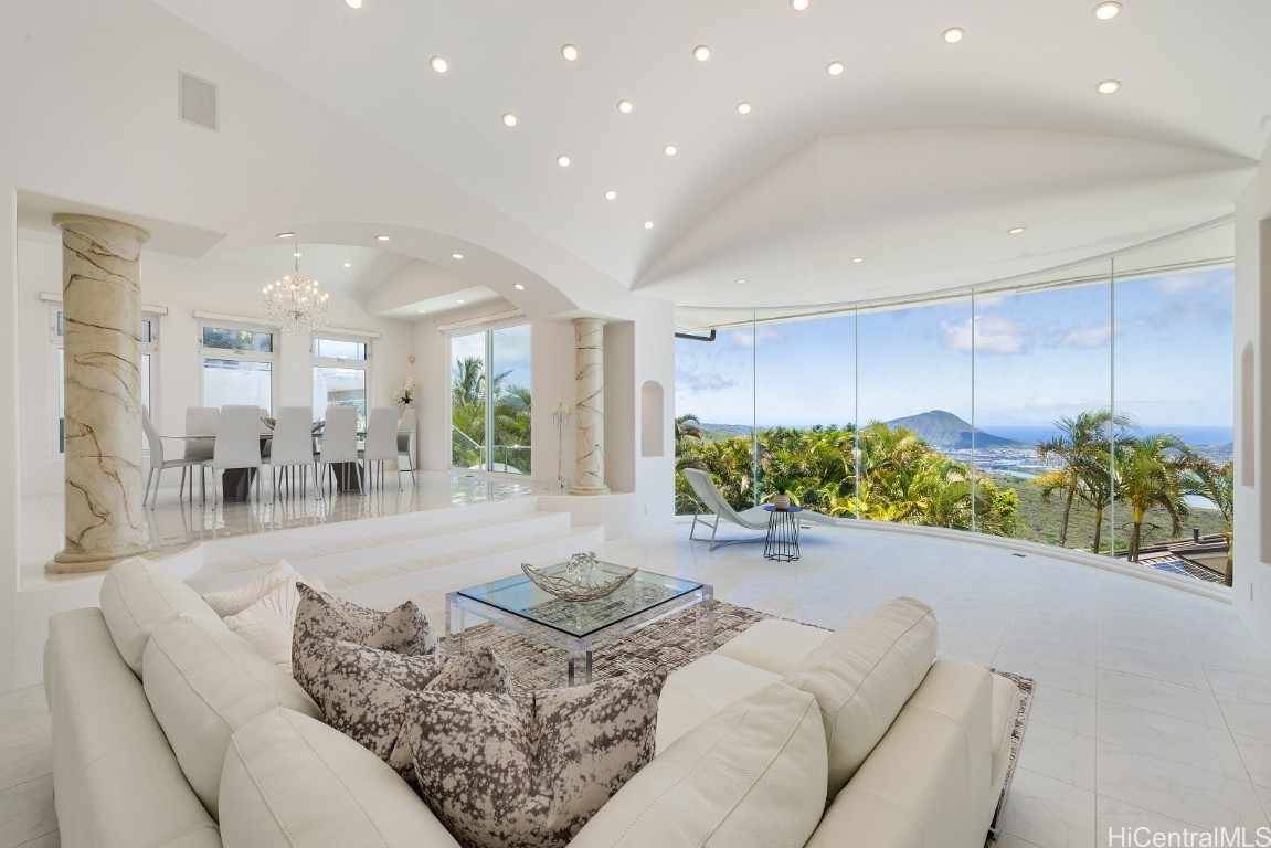 875 Ikena Circle Property Photo 2