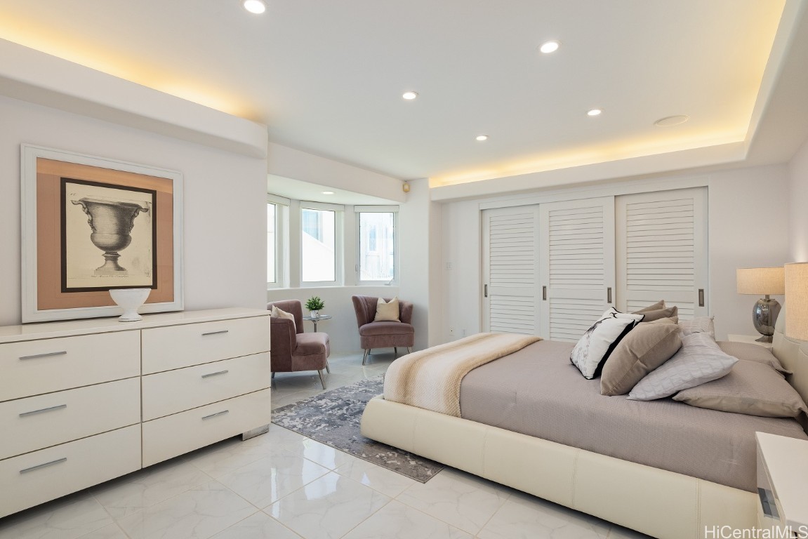 875 Ikena Circle Property Photo 11