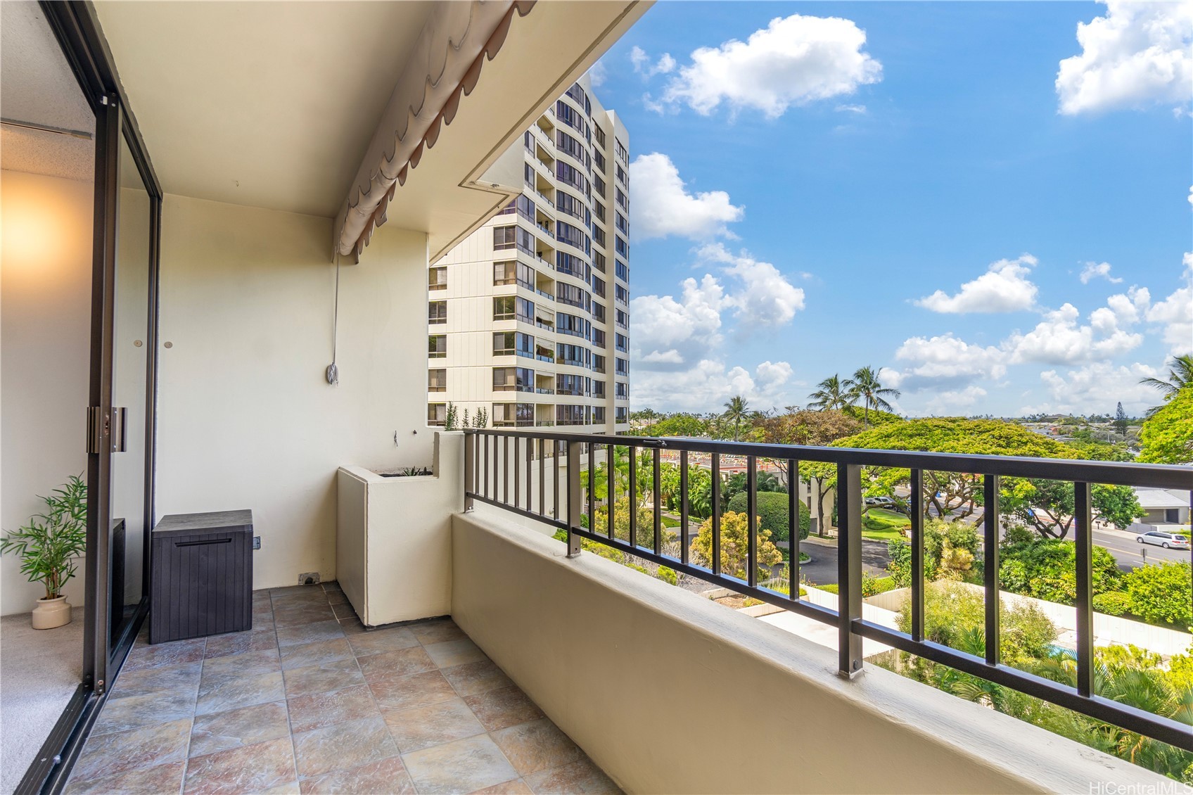 6750 Hawaii Kai Drive 305 Property Photo 1