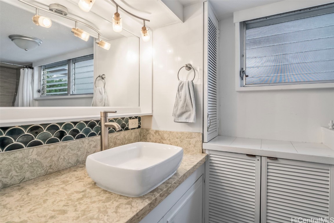 2355 Ala Wai Boulevard 201 Property Photo 10