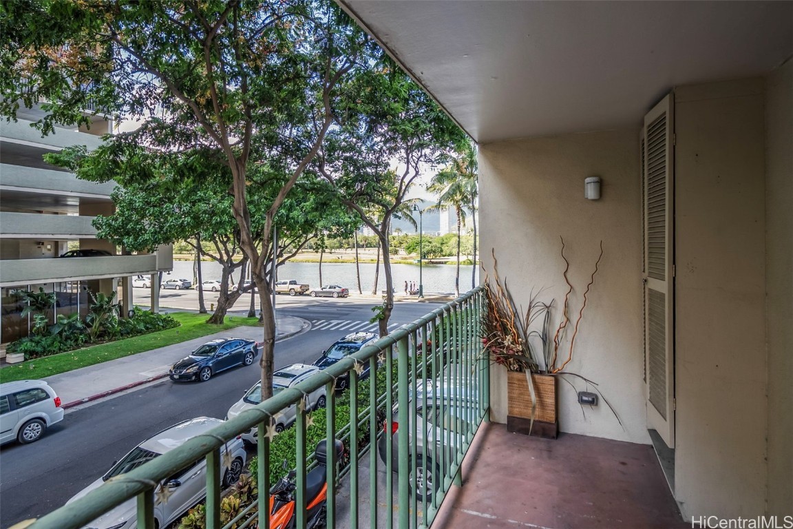 2355 Ala Wai Boulevard 201 Property Photo 12