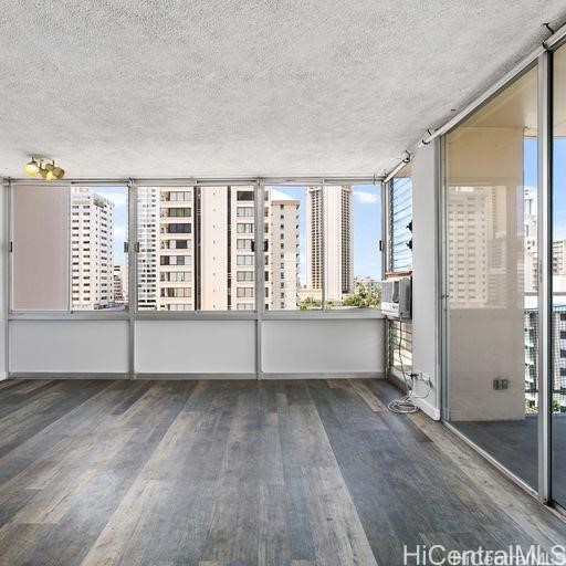 2415 Ala Wai Boulevard 907 Property Photo 8
