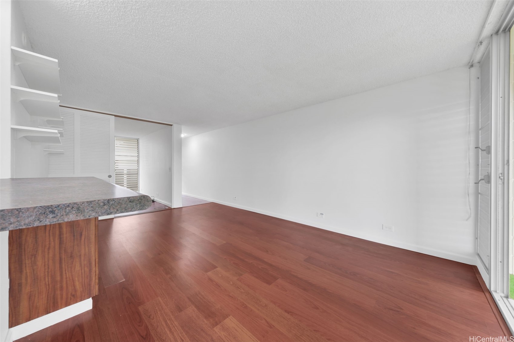 647 Kunawai Lane B203 Property Photo 6