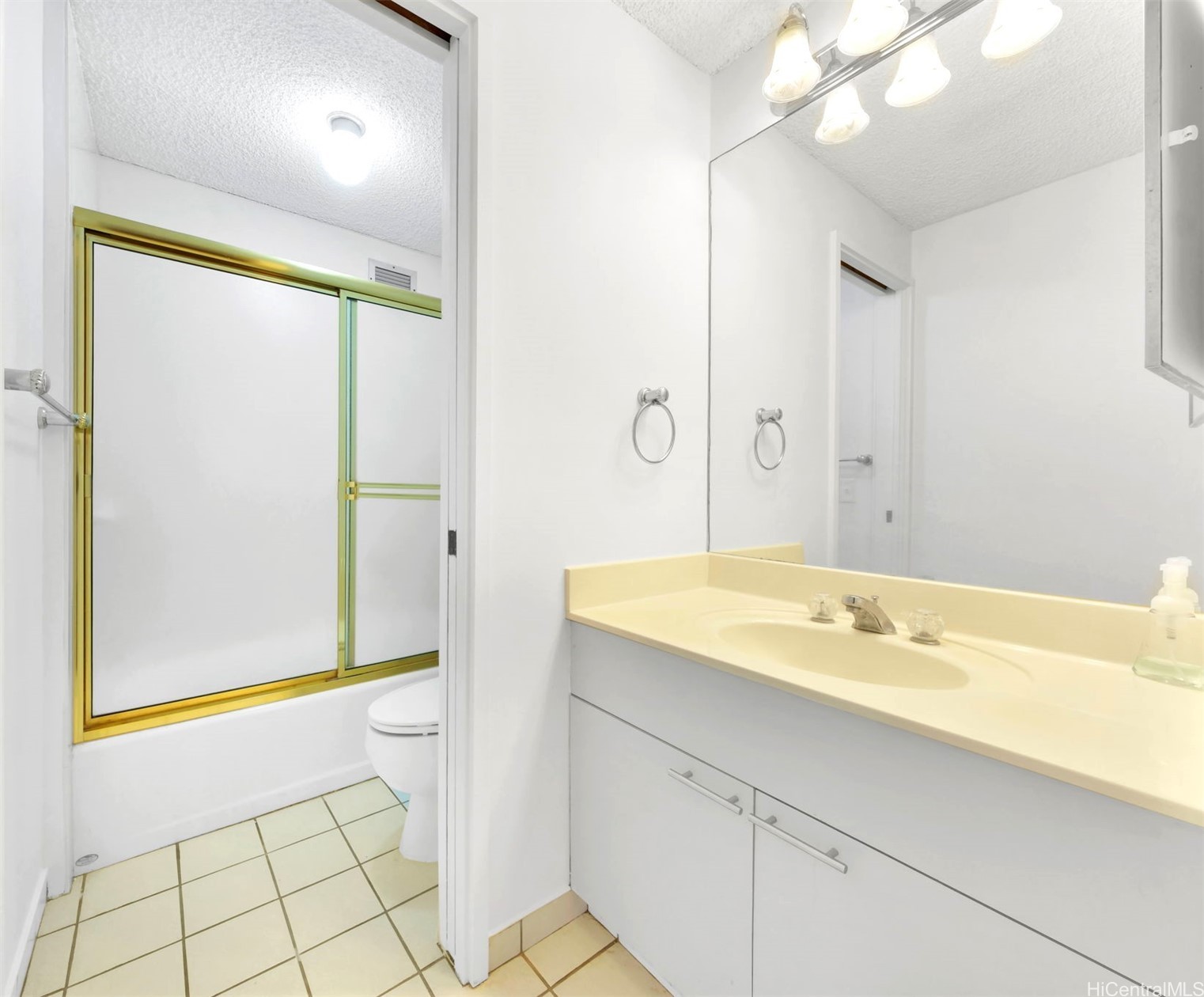 647 Kunawai Lane B203 Property Photo 10