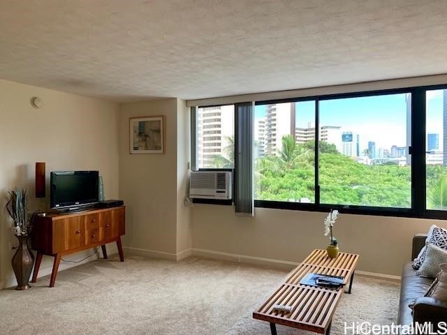 343 Hobron Lane 605 Property Photo 1