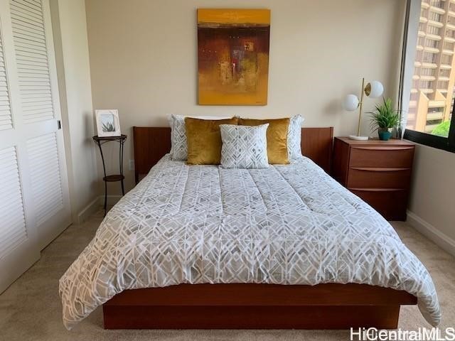 343 Hobron Lane 605 Property Photo 3