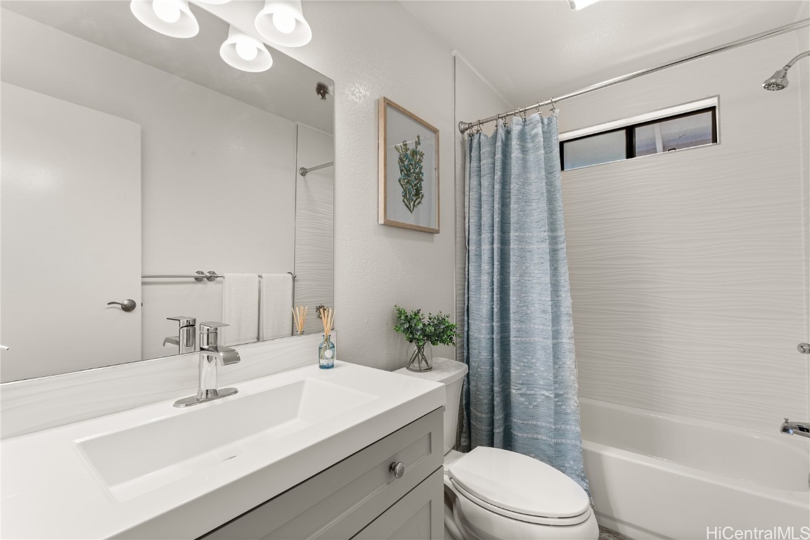84-135 Orange Street Property Photo 12