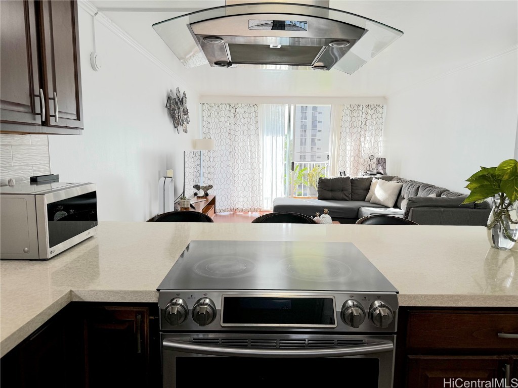 1128 Ala Napunani Street 406 Property Photo 5