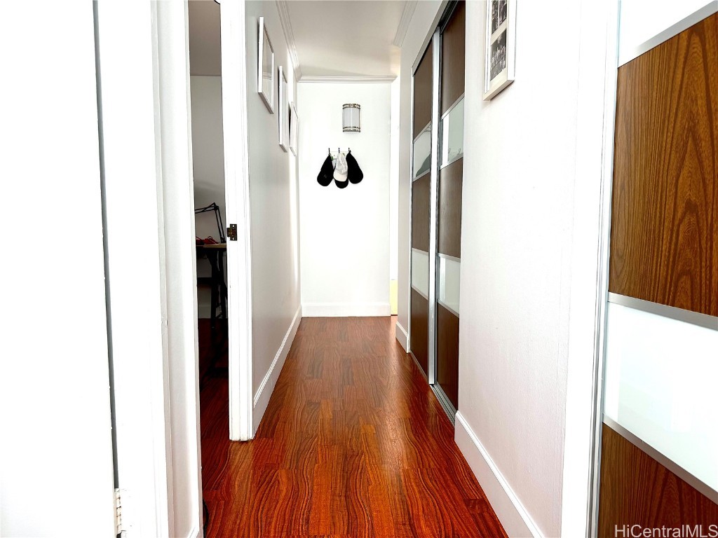 1128 Ala Napunani Street 406 Property Photo 17