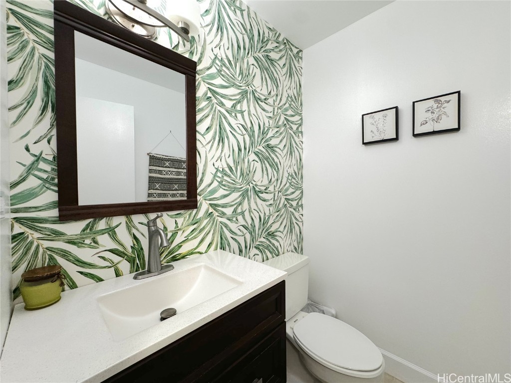 1128 Ala Napunani Street 406 Property Photo 21