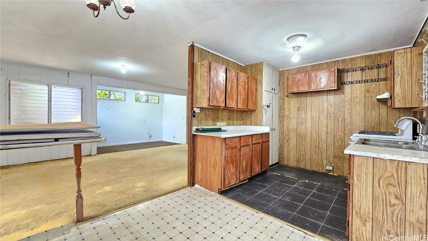 1058 Puolo Drive Property Photo 4