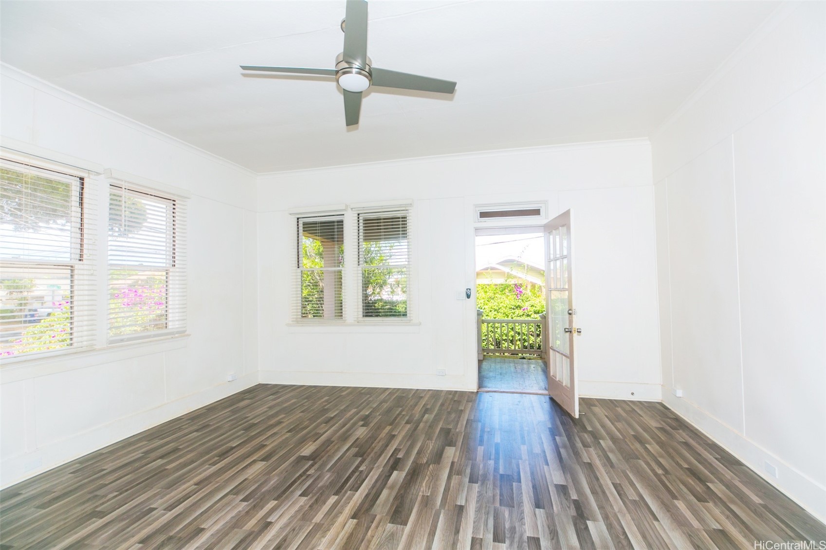 1103 10th Avenue Property Photo 4