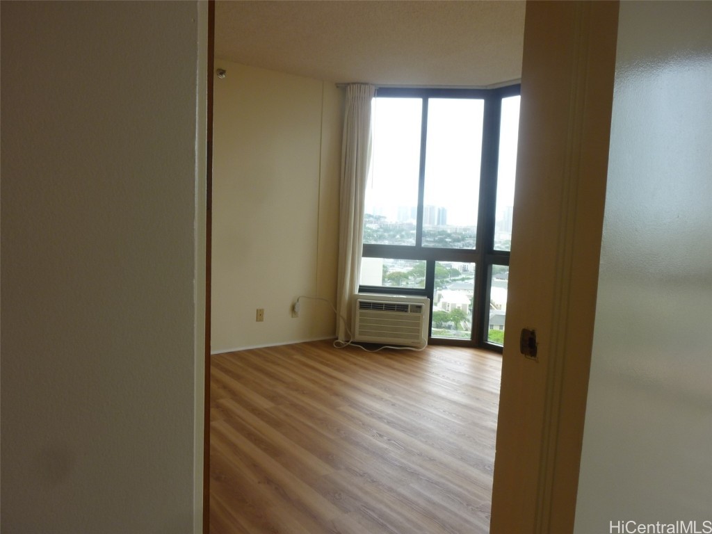 2040 Nuuanu Avenue 1804 Property Photo 7