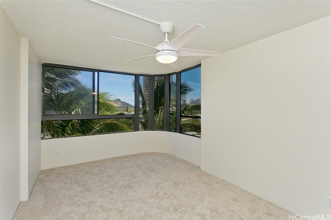 2724 Kahoaloha Lane 806 Property Photo 8